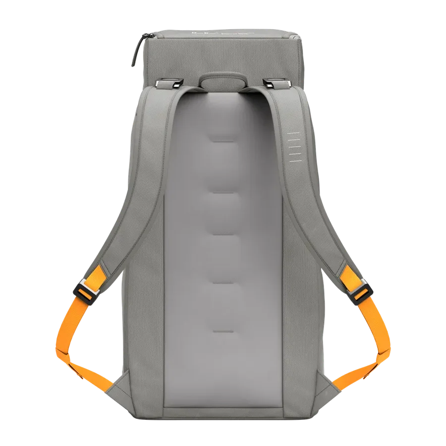 DB Journey Hugger Backpack 30L- Sand Grey - Image 4