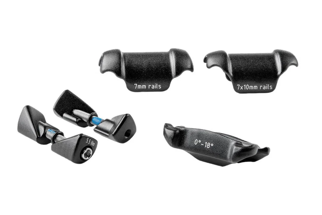 ENVE Twin Bolt Hardware Kit - Carbon Black - Image 2