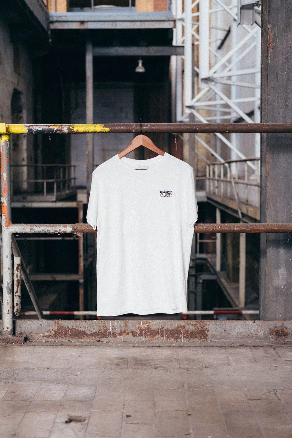 ERSTWHILE Tshirt Waaier - Off White - Image 6