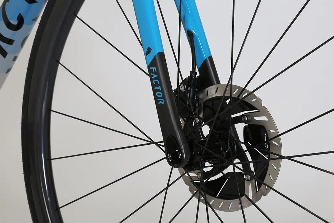 FACTOR O2 FRAME/FORK PEARL - Carbon - Image 4