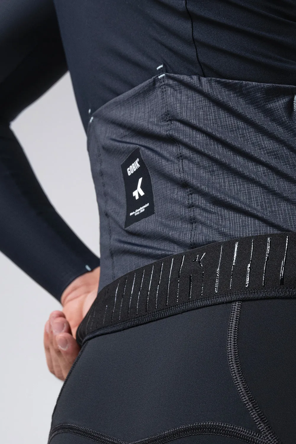 GOBIK Avalon Unisex Long Sleeve Jersey - Ink Black - Image 3