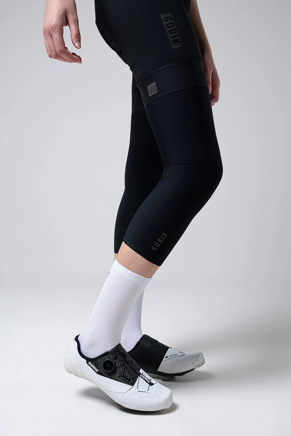 GOBIK Haru 2.0 Knee Warmers - Pitch Black - Image 5