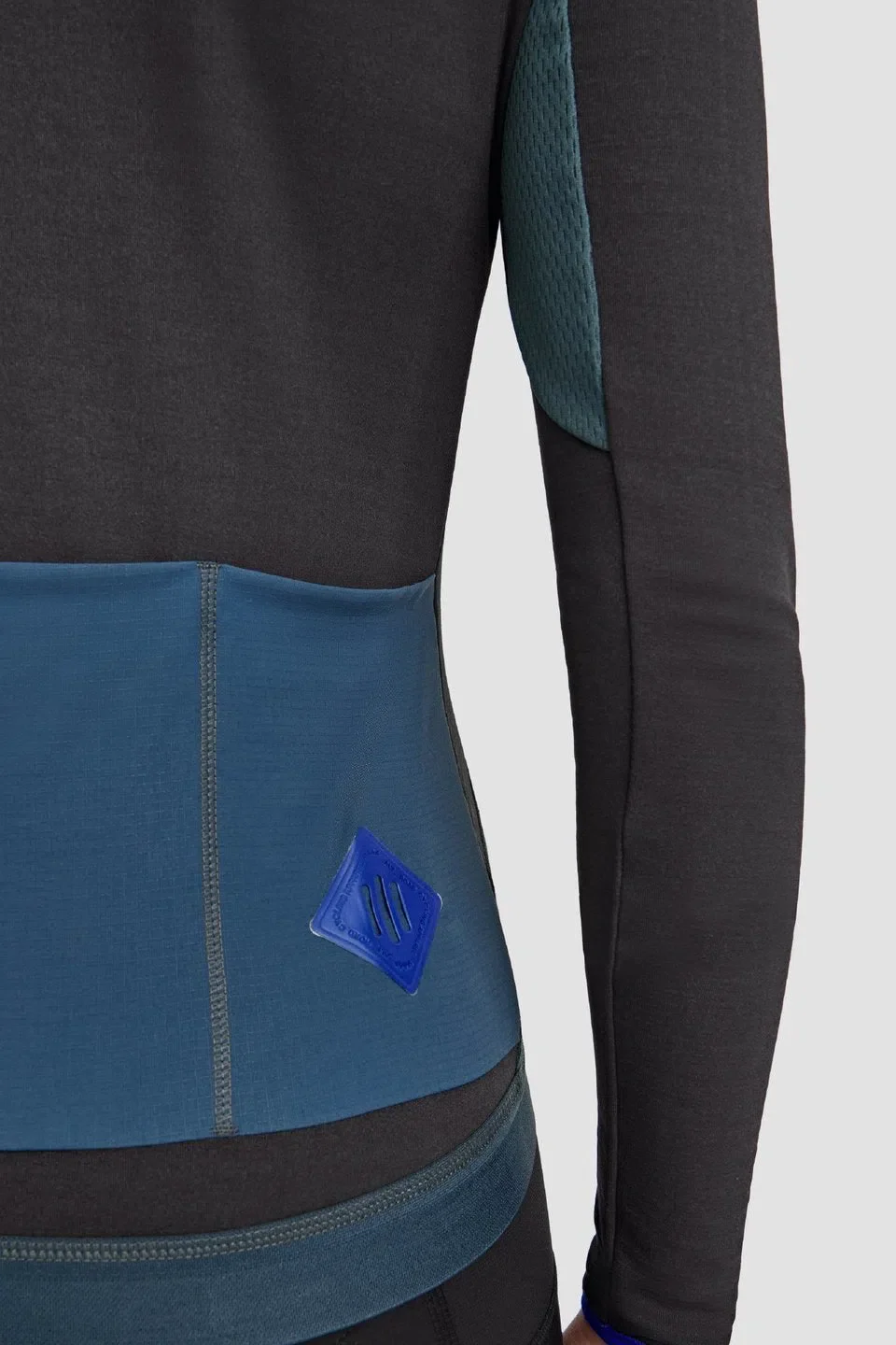 MAAP Alt Road Long Sleeve Women Jersey - Graphite - Image 5