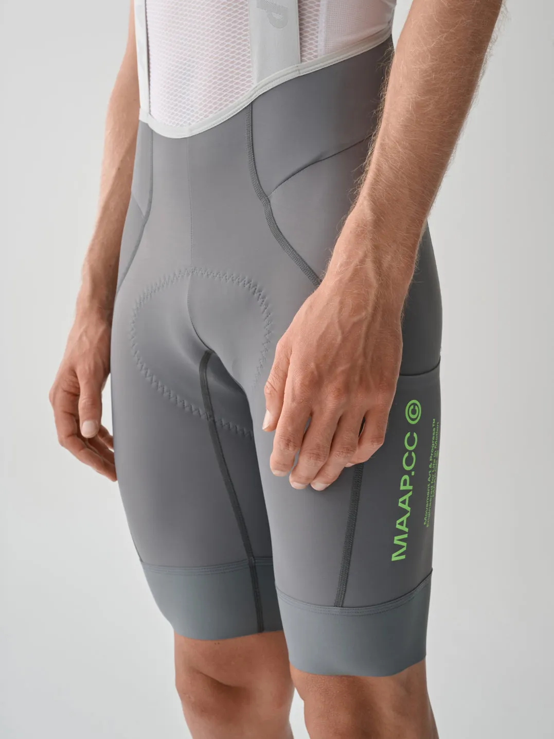 MAAP Blur Team Bib Evo Cargo Bib Shorts - Shadow - Image 3