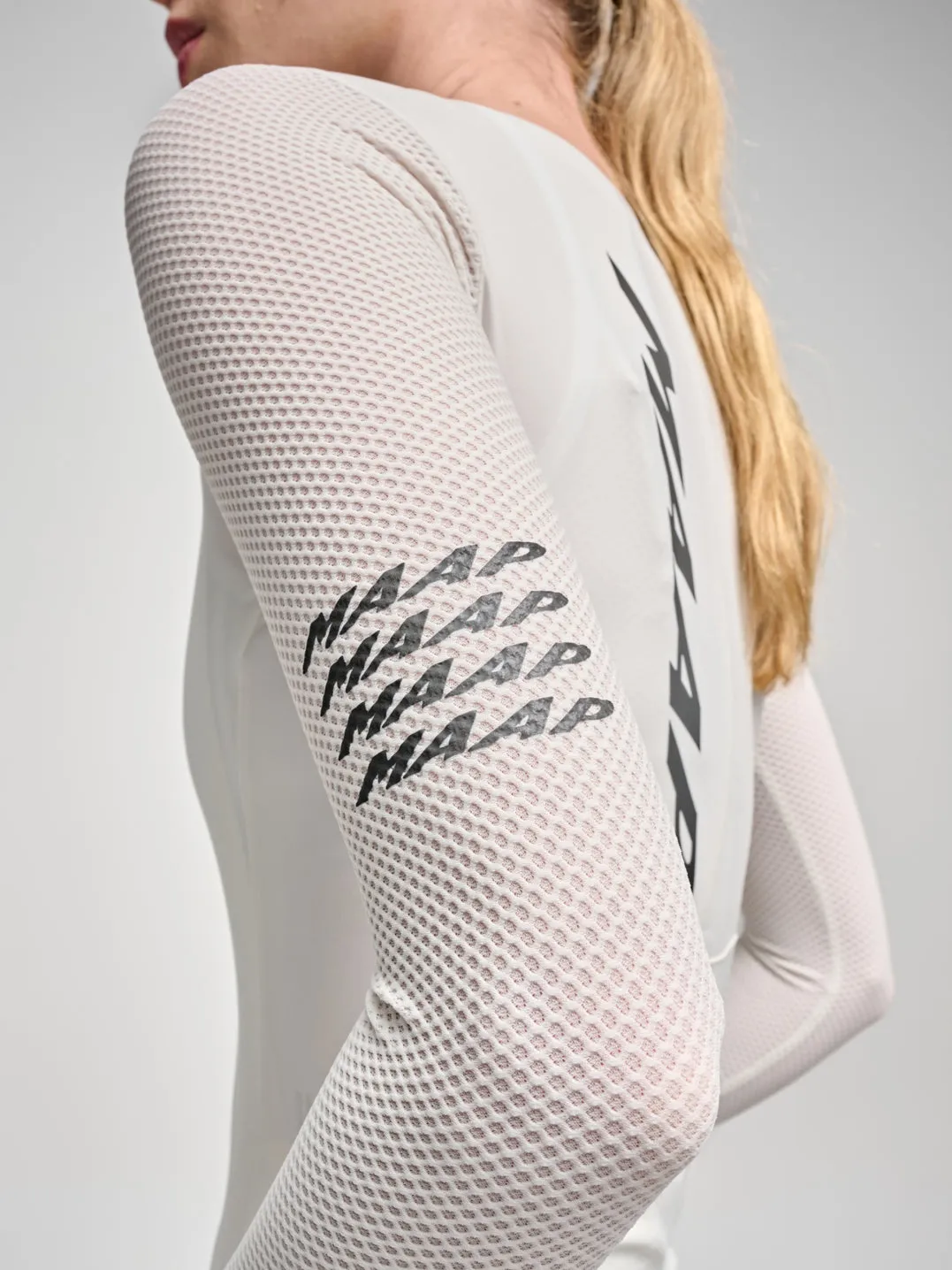 MAAP Emerge Long Sleeve Women Jersey - Vapour - Image 4