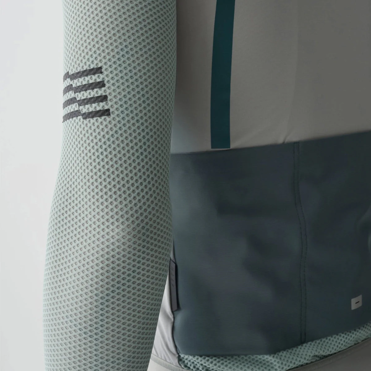 MAAP Evade Pro Base 2.0 LS Jersey - Ghost Grey - Image 5