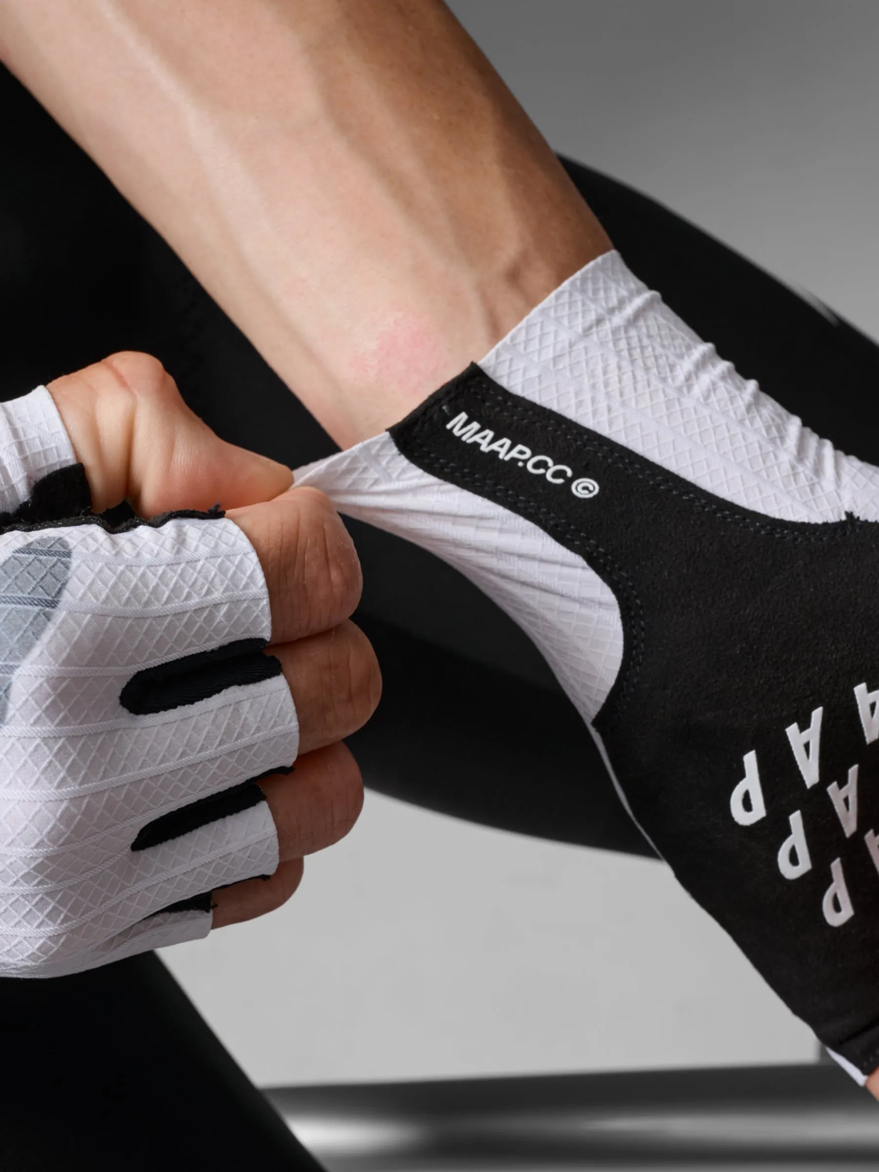 MAAP Pro Aero Mitt - White - Image 6