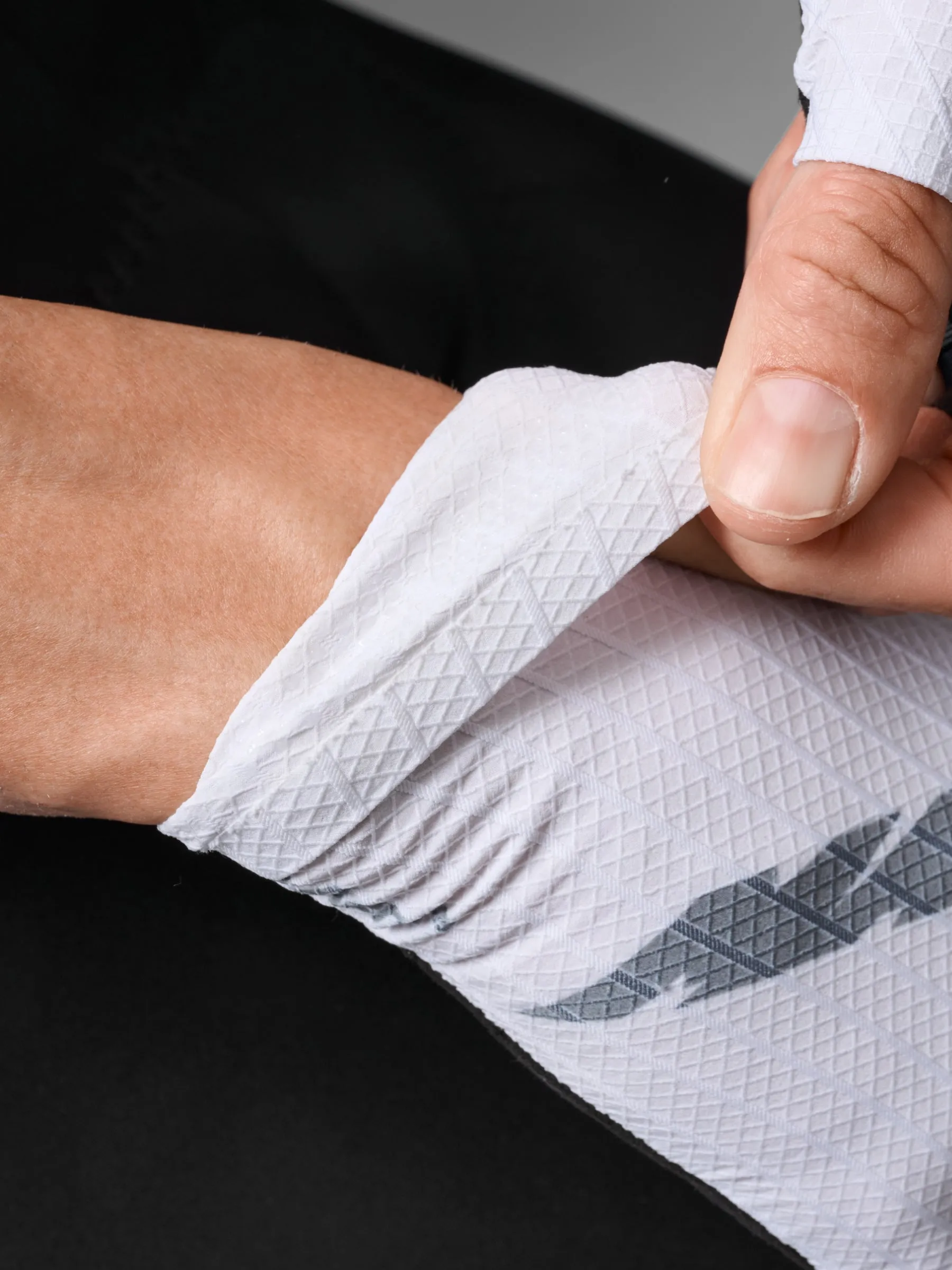 MAAP Pro Aero Mitt - White - Image 9