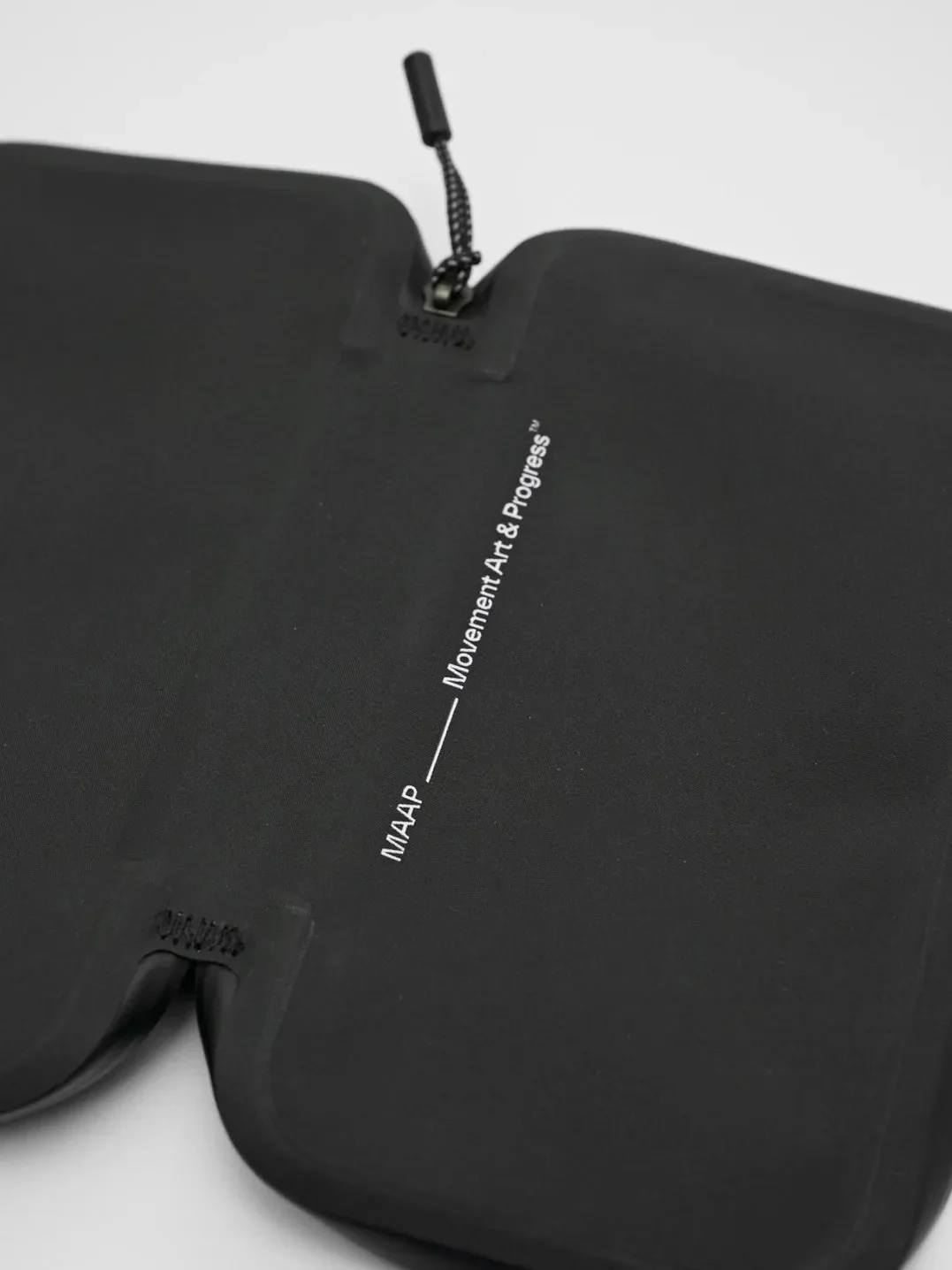 MAAP Shield Waterproof Phone Wallet - Black - Image 6
