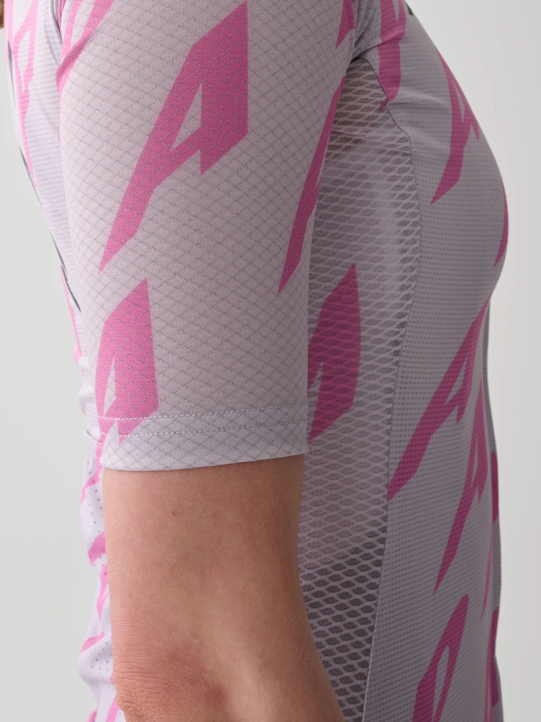 MAAP Women Equalise Pro Air Jersey - Heather/Super Pink - Image 6