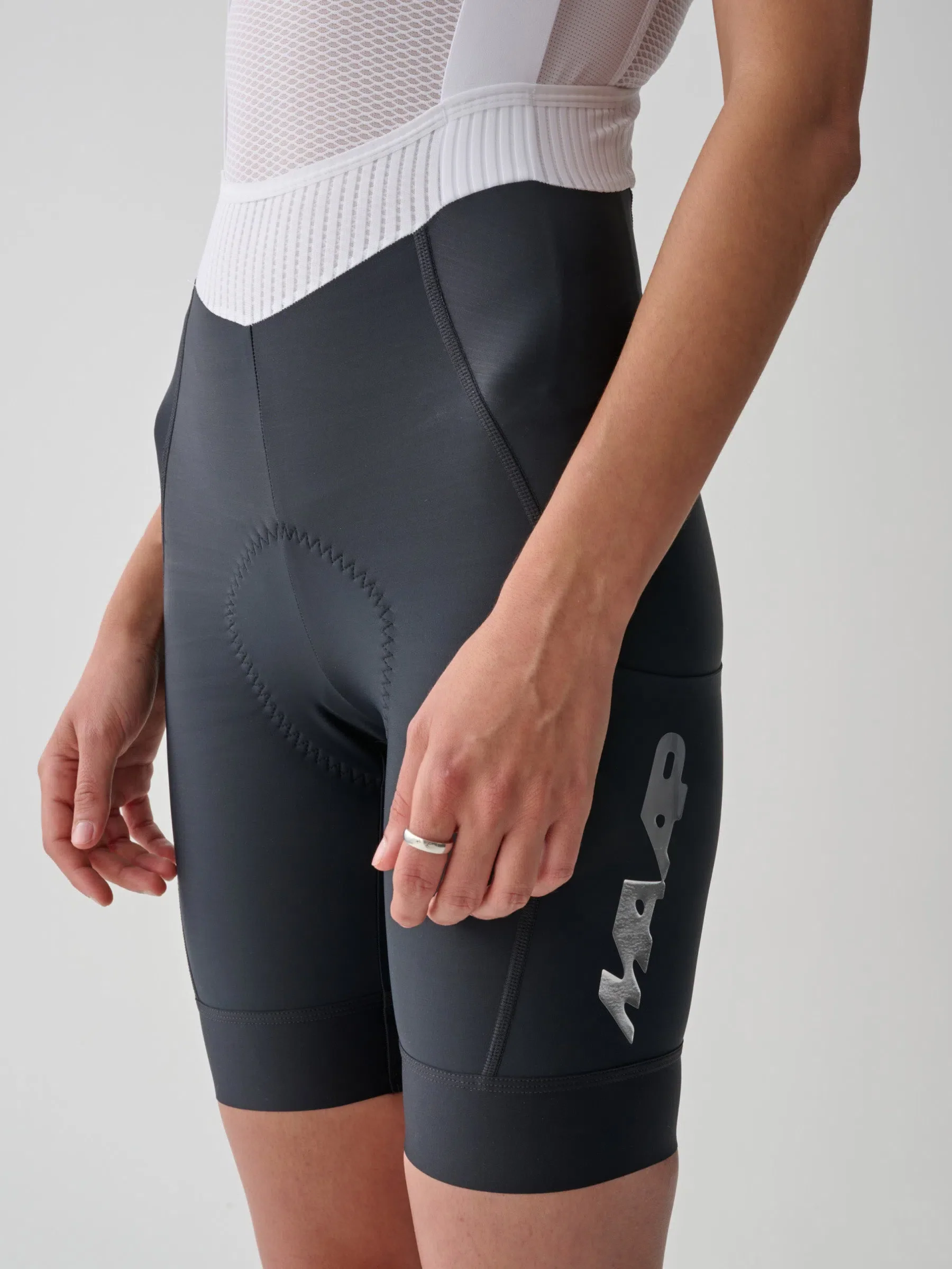 MAAP X BLEACH Team Bib Evo Cargo Women Shorts - Black/Chrome - Image 4