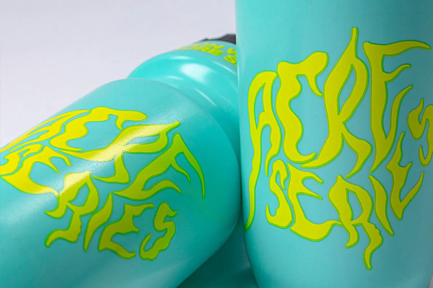 MISSION WORKSHOP Acre Series Water Bottle 24oz - Teal - Image 4