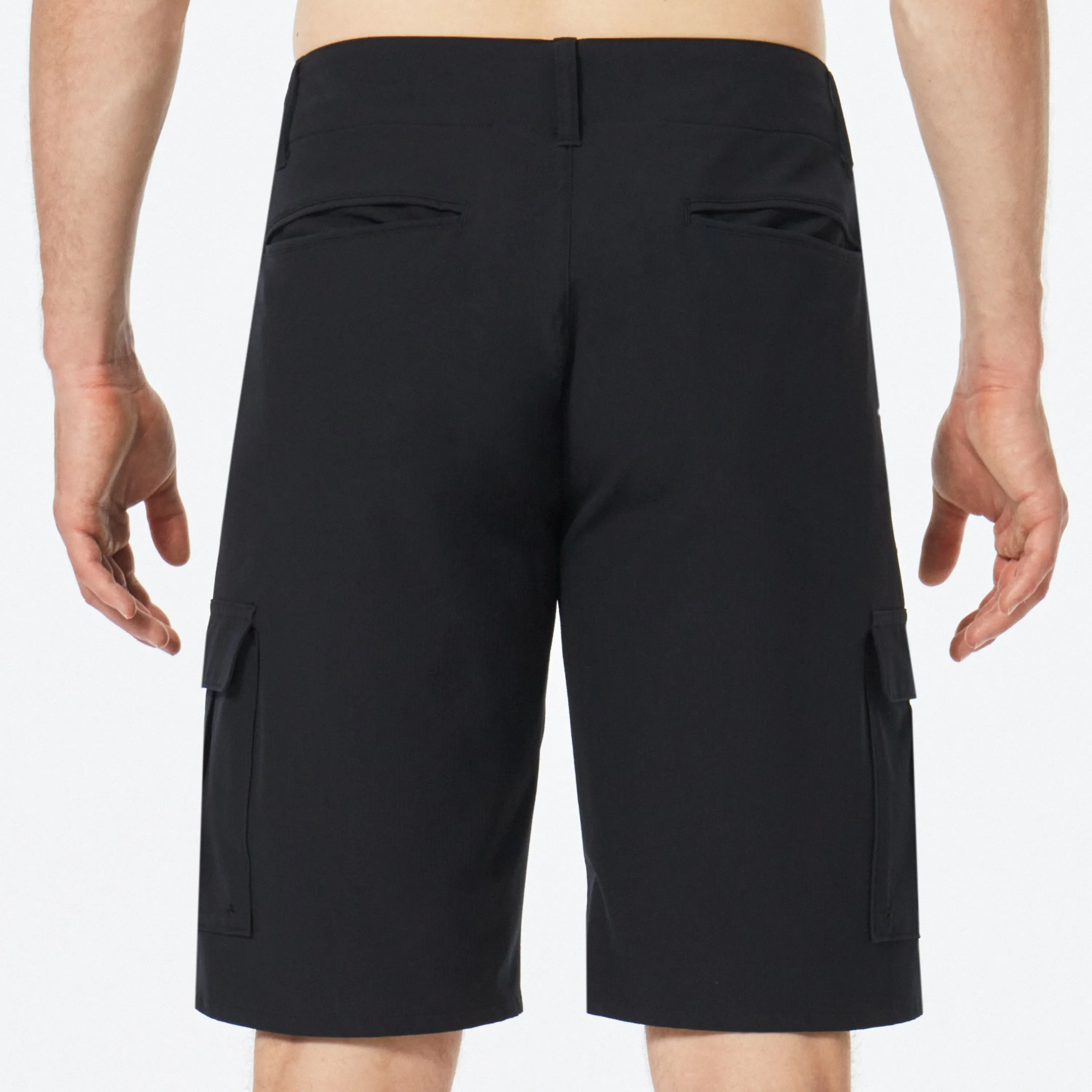 OAKLEY B1B Cargo Hybrid Short - Blackout - Image 3