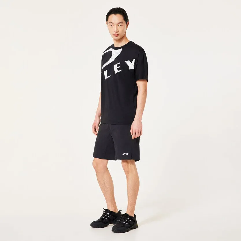 OAKLEY Enhance Allmighty Shorts 8.5Inch - Blackout - Image 9