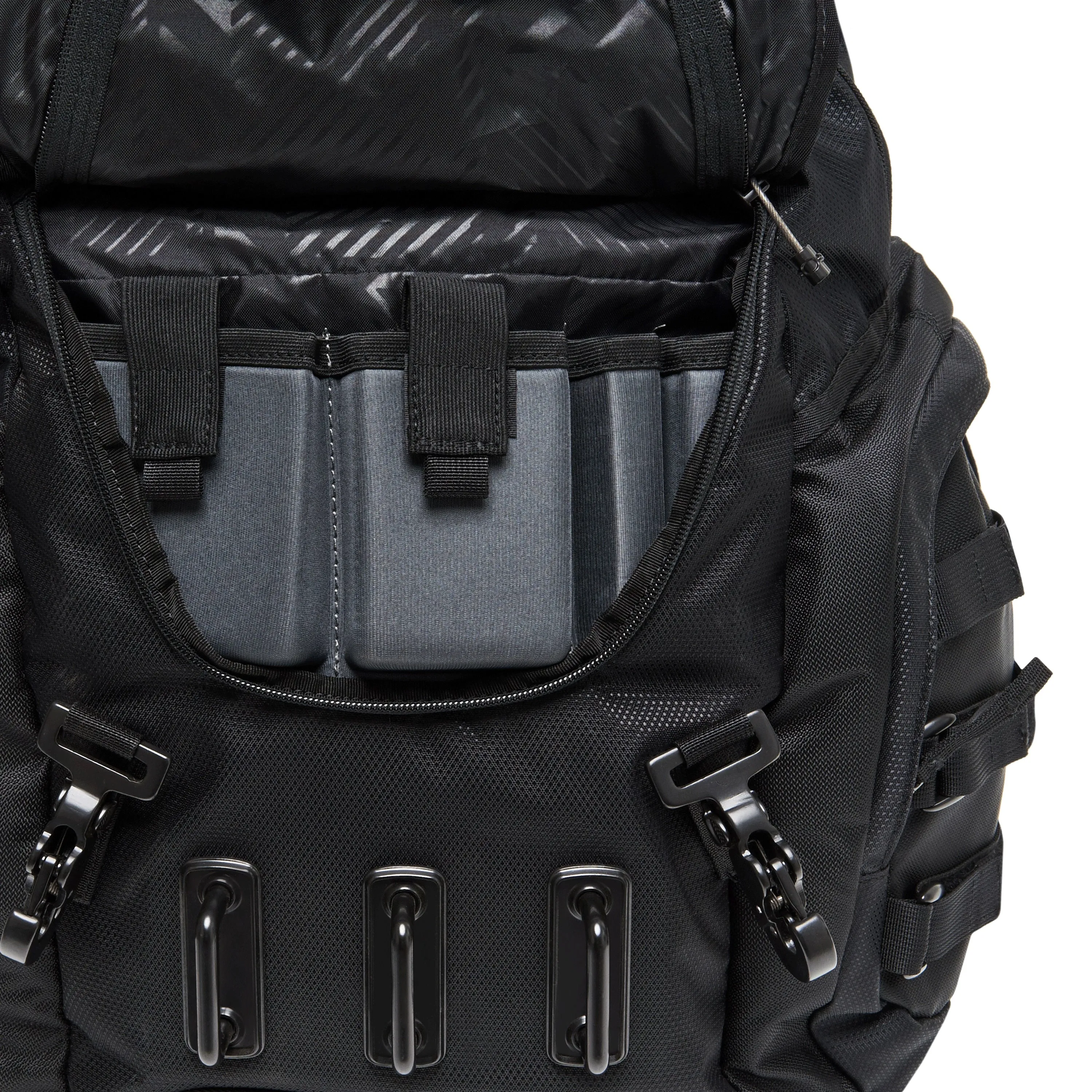OAKLEY Kitchen Sink Backpack 34L - Stealth Black - Image 2