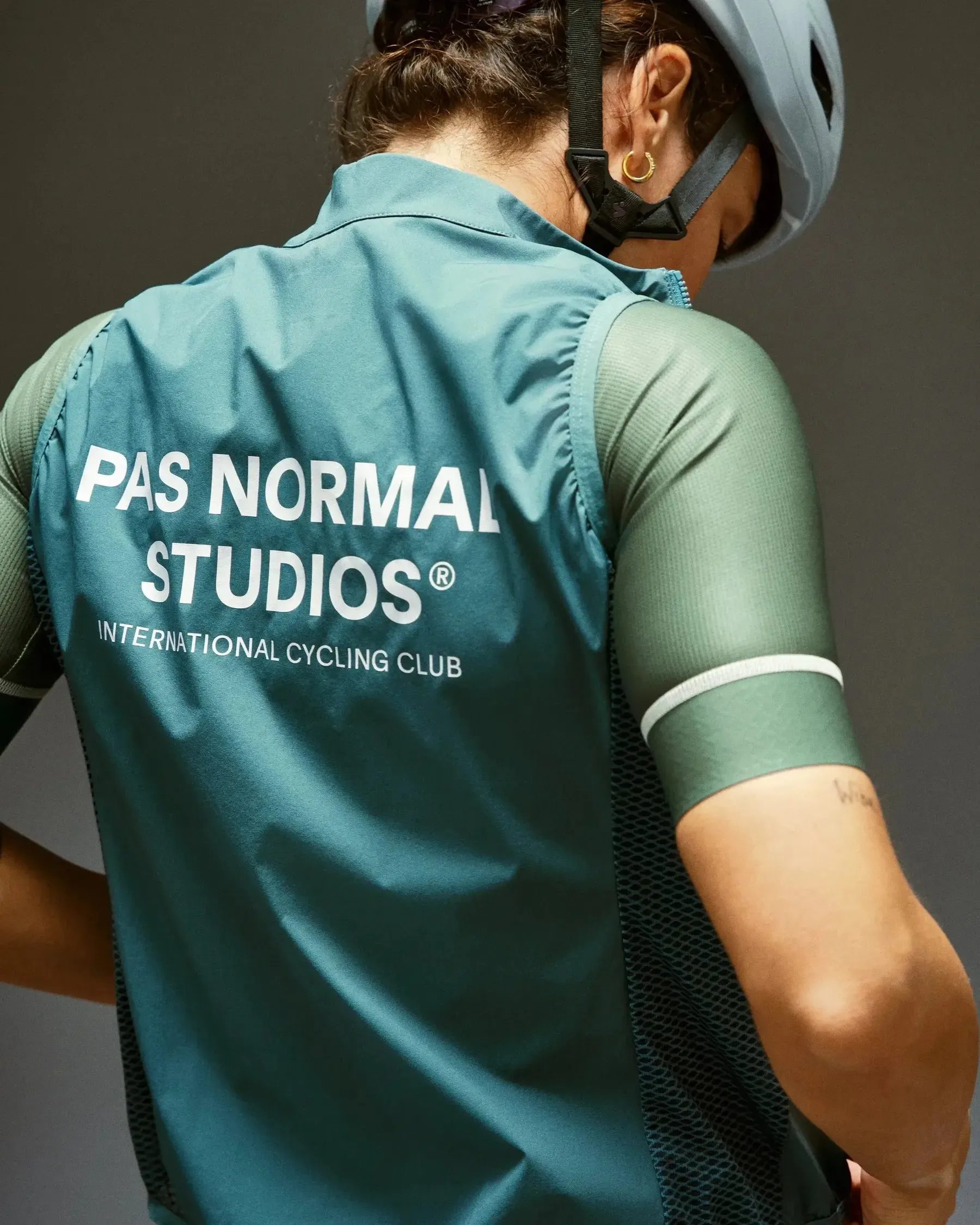 PAS NORMAL STUDIOS Mechanism Women Stow Away Gilet - Grey Teal - Image 5