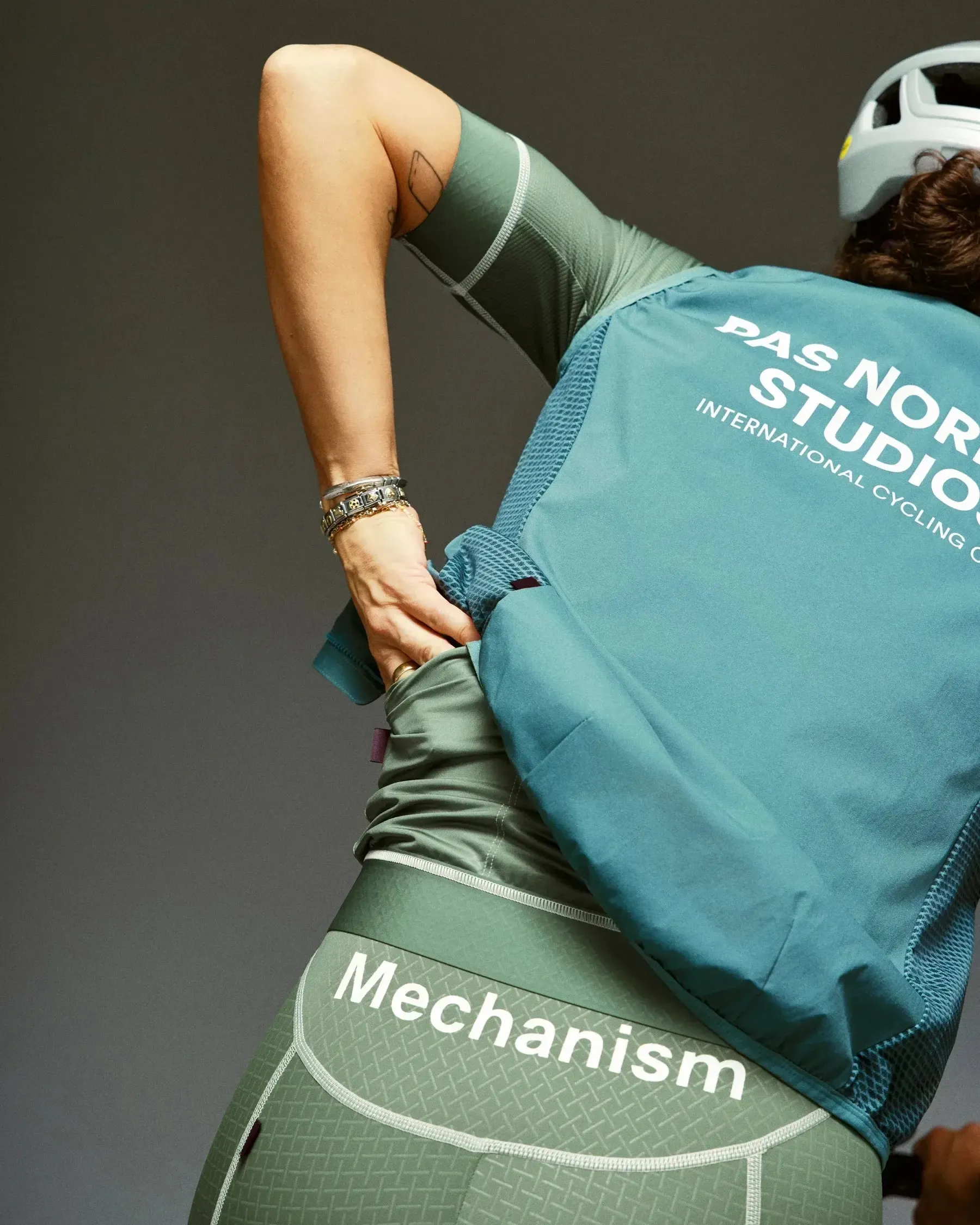 PAS NORMAL STUDIOS Mechanism Women Stow Away Gilet - Grey Teal - Image 7
