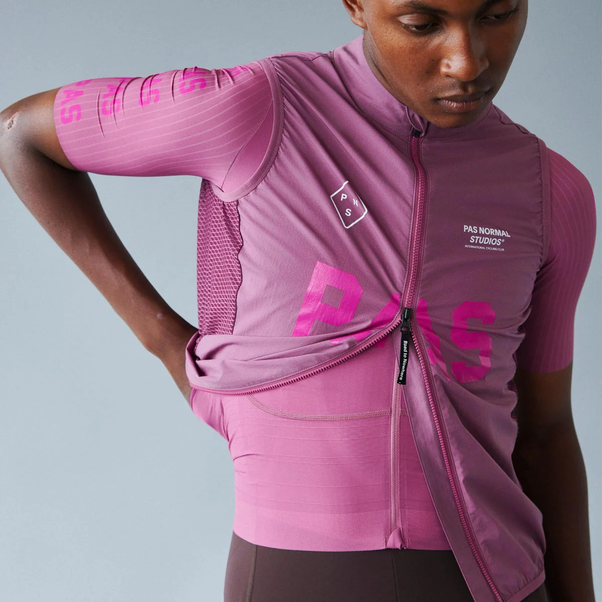 PAS NORMAL STUDIOS PAS Mechanism Stow Away Gilet SS24 - Mauve - Image 4
