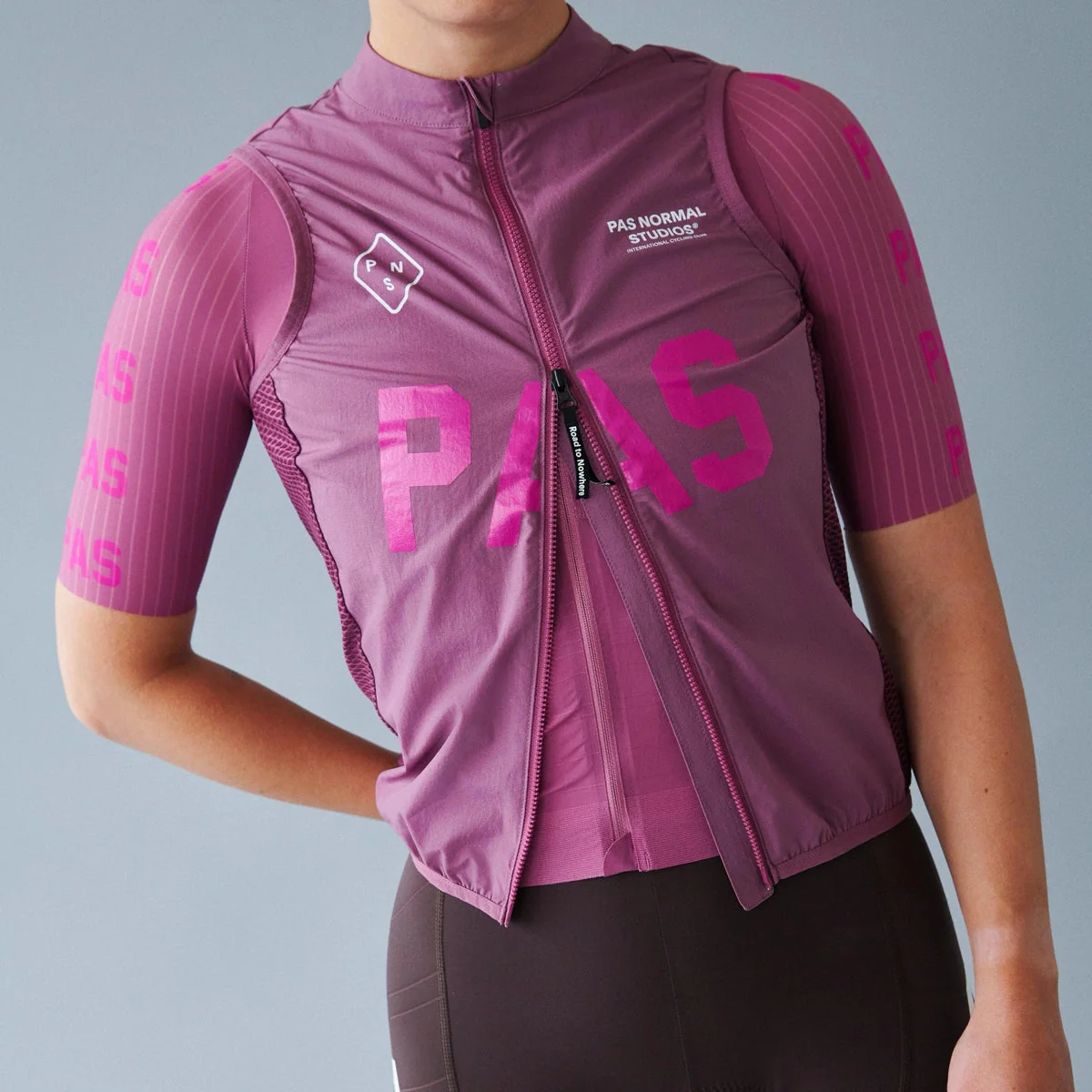 PAS NORMAL STUDIOS PAS Mechanism Stow Away Women Gilet SS24 - Mauve - Image 4
