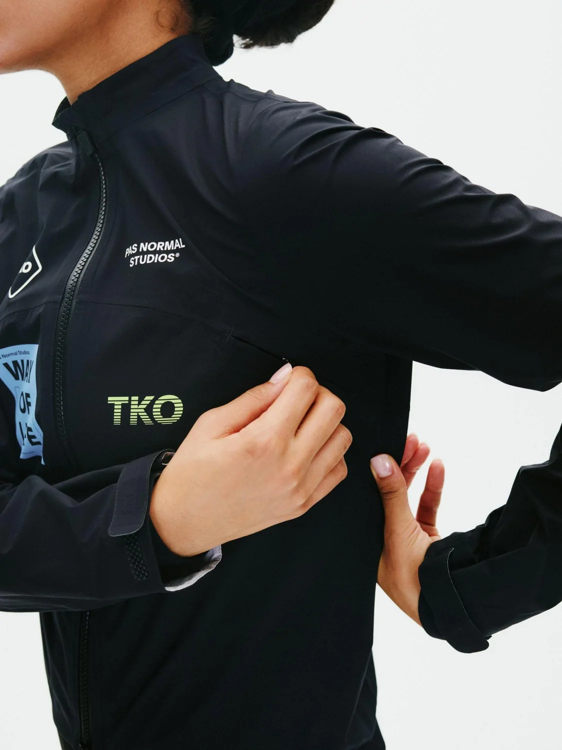 PAS NORMAL STUDIOS TKO Women Essential Shield Jacket AW24 - Black - Image 4