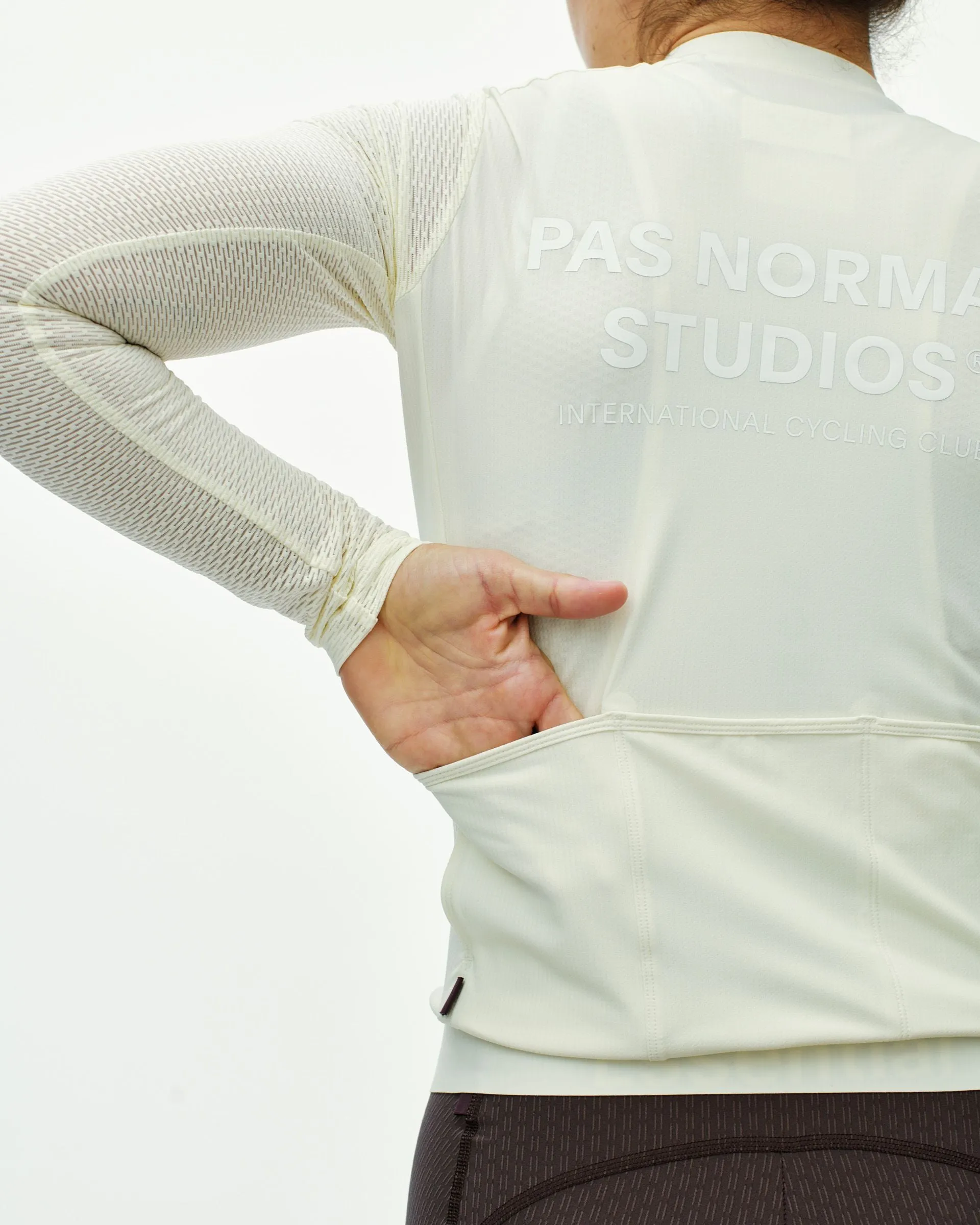 PAS NORMAL STUDIOS Women's Essential Light Long Sleeve Jersey - Off White - Image 6