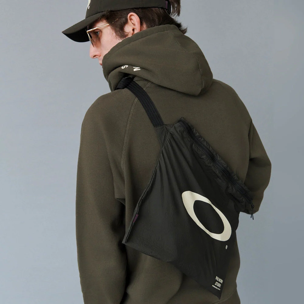 PAS NORMAL STUDIOS X OAKLEY Technical Musette - Balck Olive - Image 2