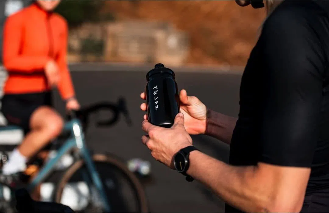 PEDALED Mirai 550ml Water Bottle - Black - Image 3