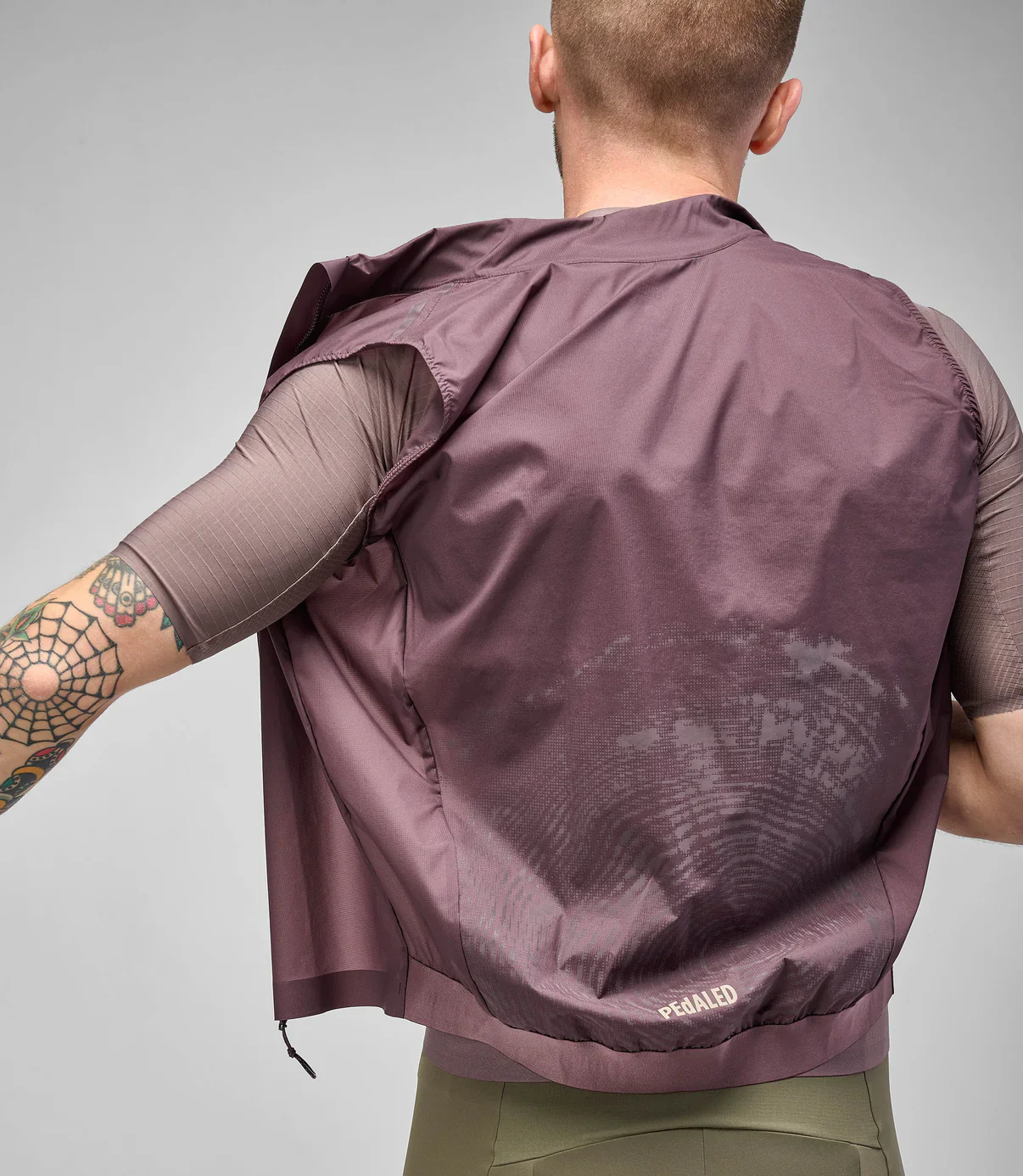 PEDALED Odyssey High Visibility Vest - Burgundy - Image 6