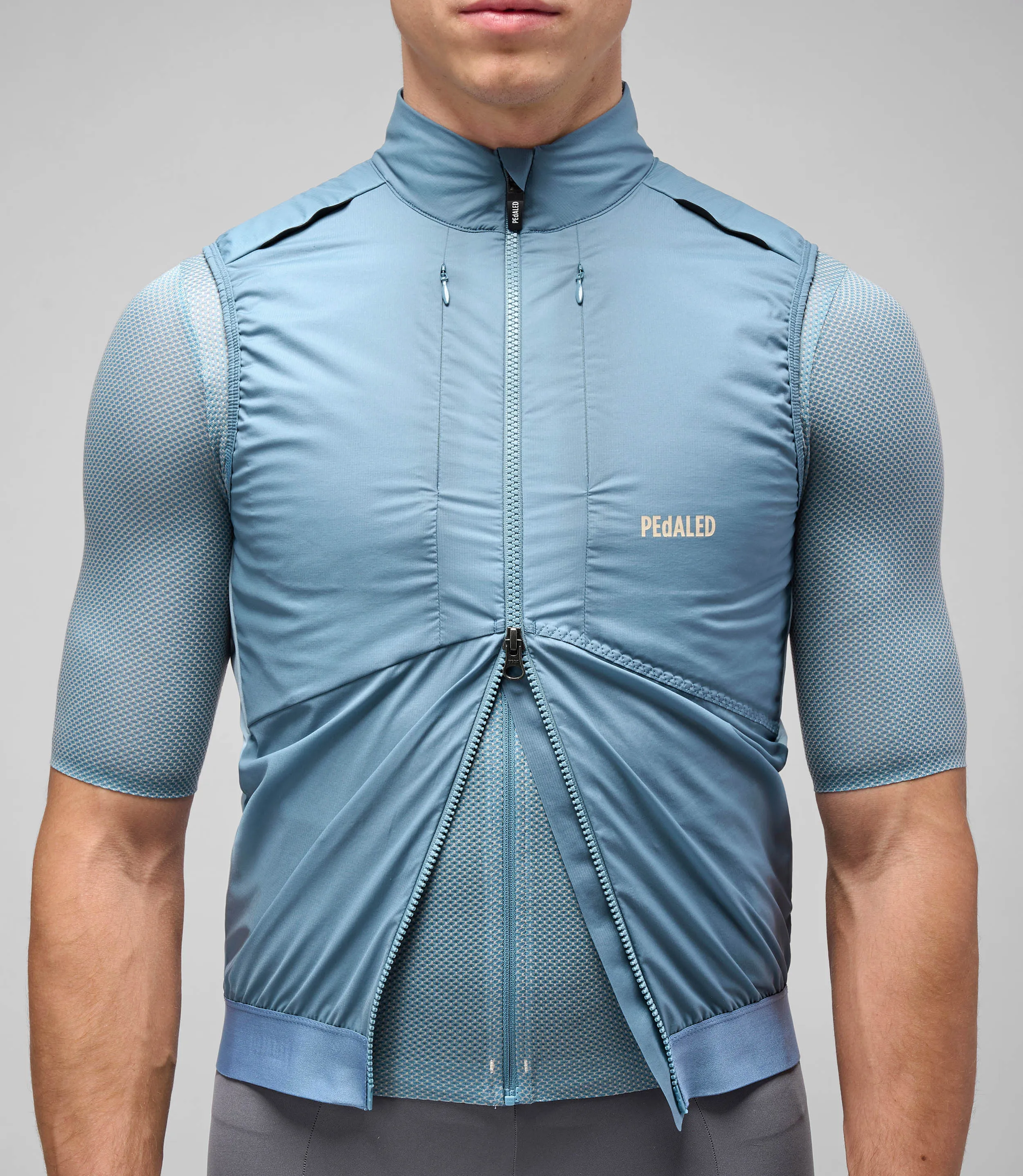 PEDALED Odyssey Insulated Vest - Blue - Image 4