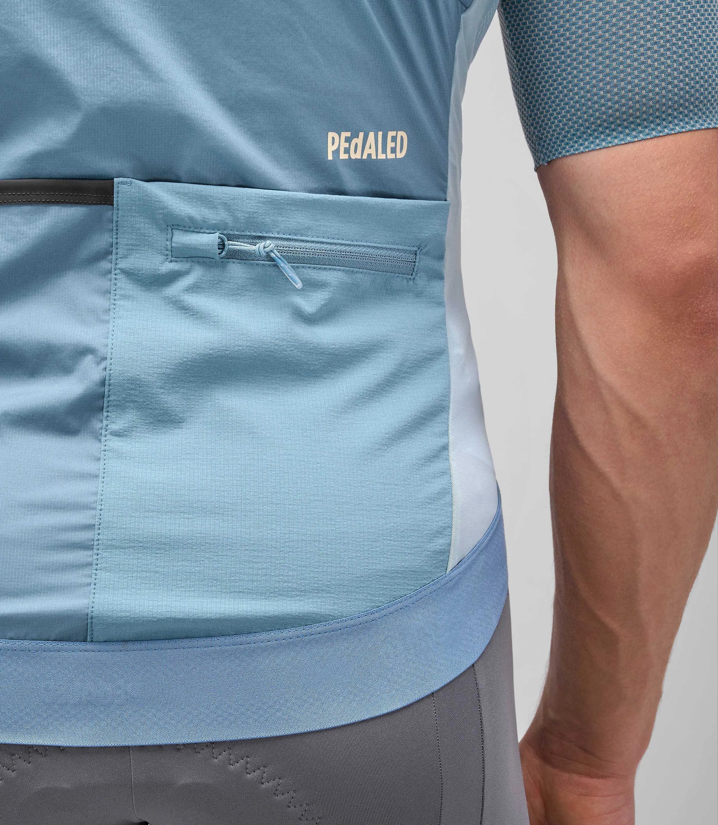 PEDALED Odyssey Insulated Vest - Blue - Image 8
