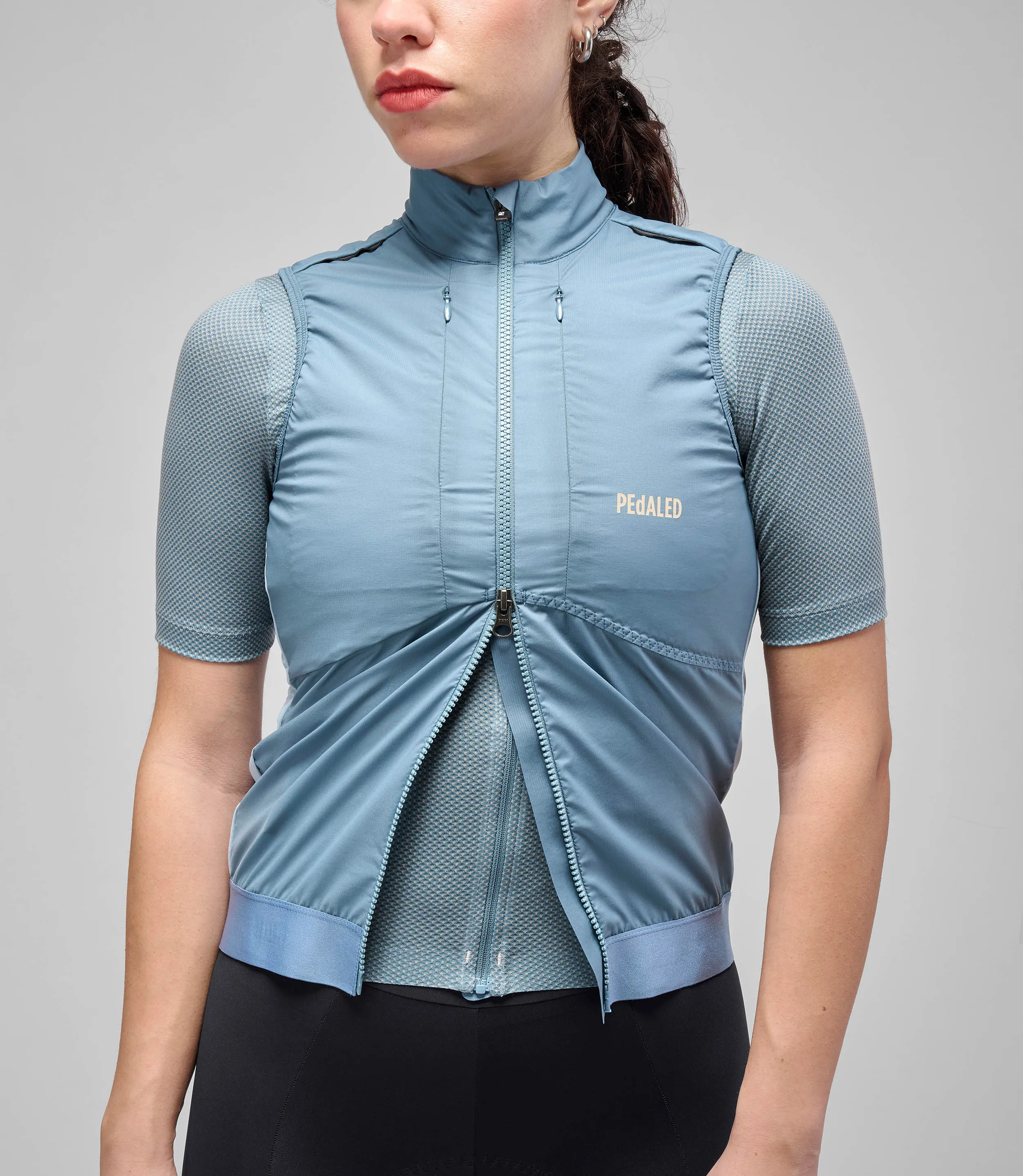 PEDALED Odyssey Insulated Women Vest - Blue - Image 6