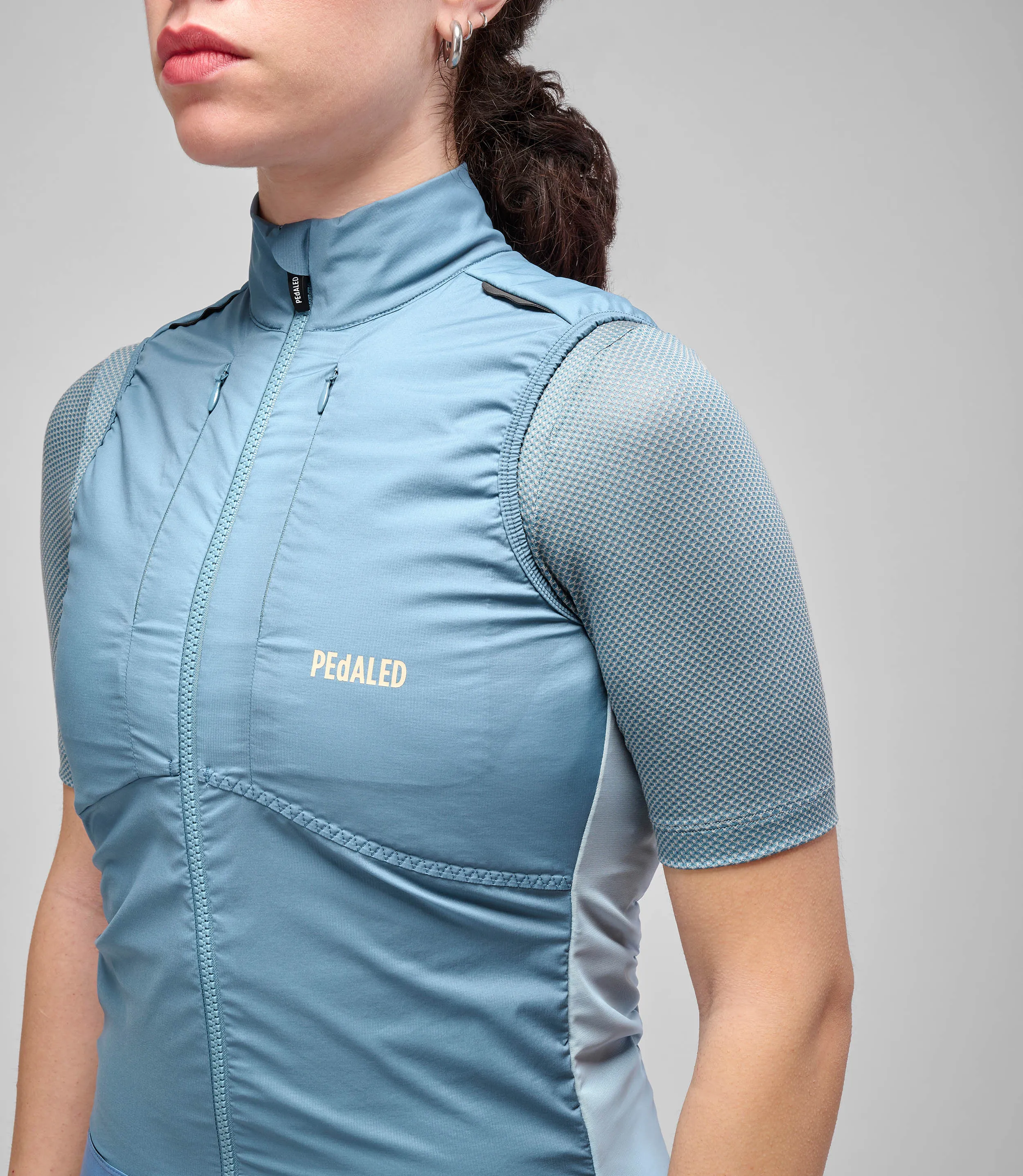 PEDALED Odyssey Insulated Women Vest - Blue - Image 7