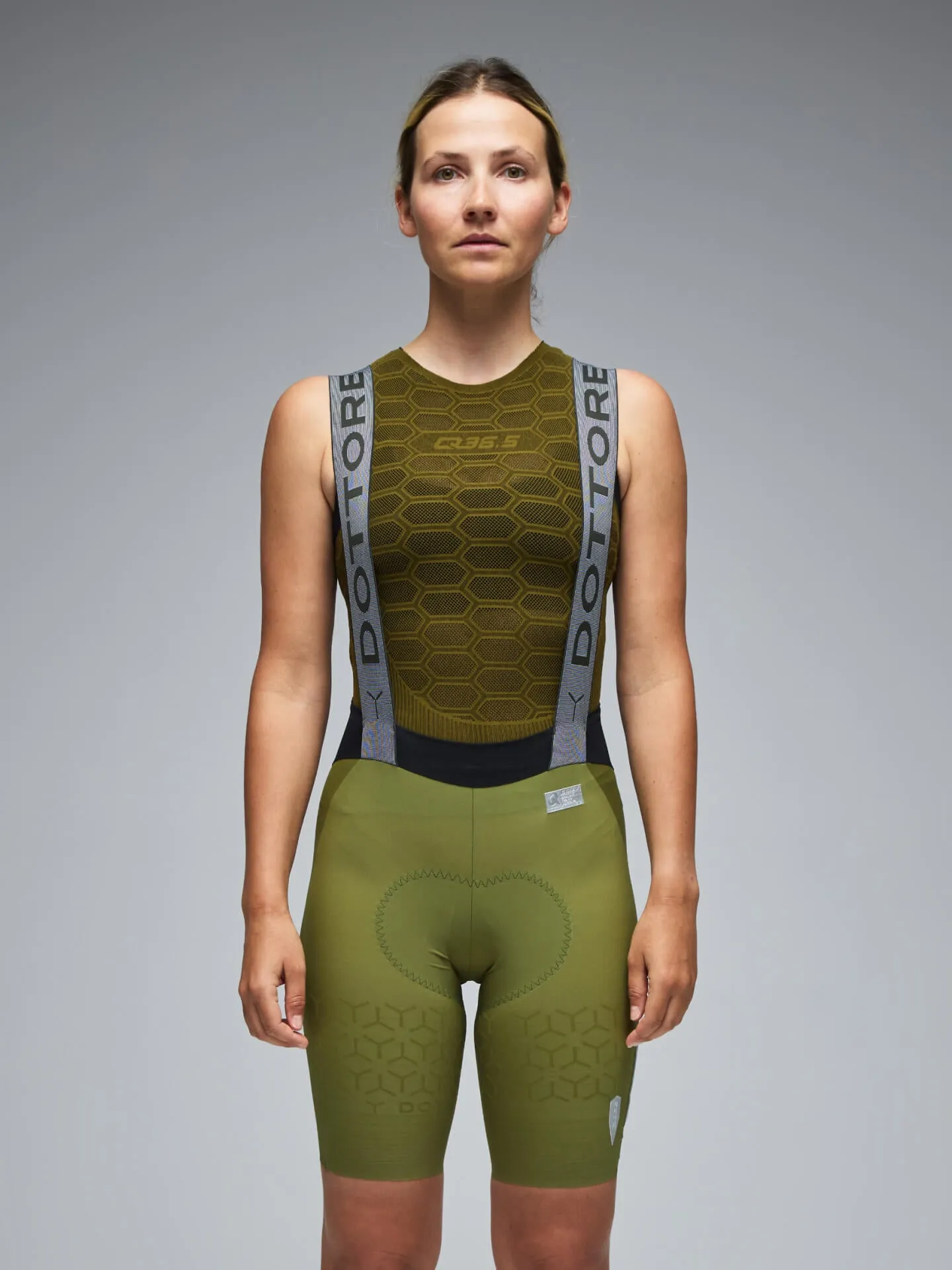 Q36.5 Dottore Pro Bib Shorts Women Drab - Green - Image 3