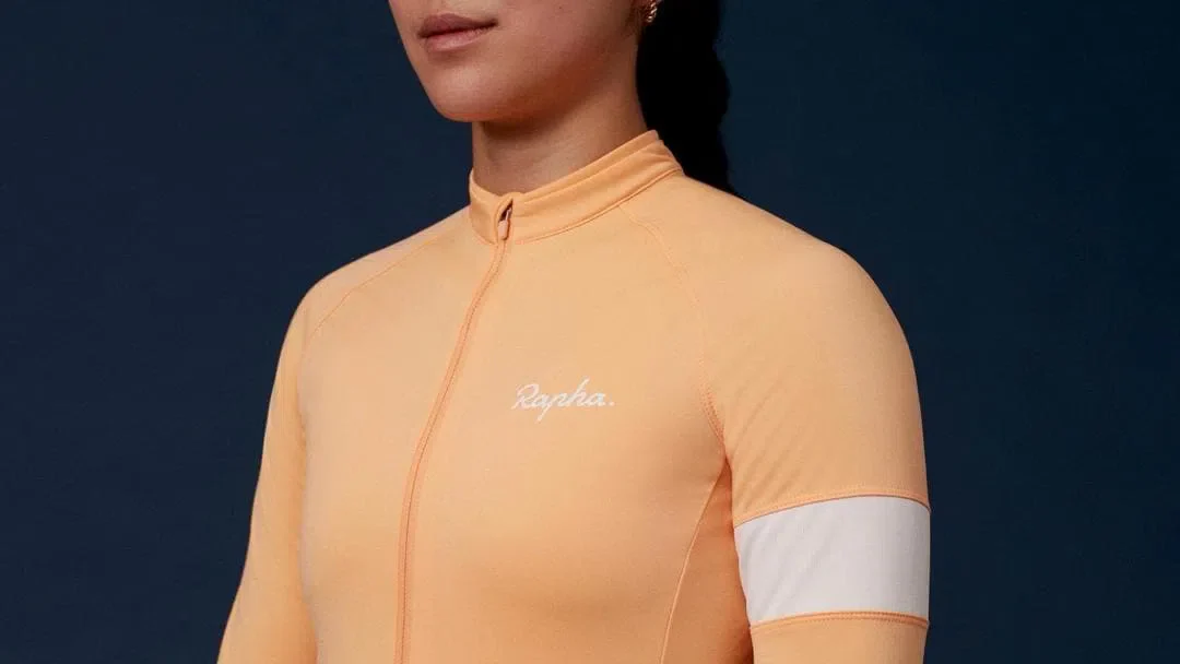 RAPHA Core Long Sleeve Women Jersey - PCW Peach/White - Image 3