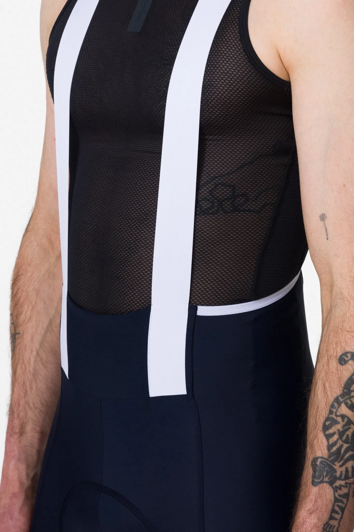 RAPHA Men's Brevet Element Cargo Bib Shorts - Dark Navy/White - Image 6