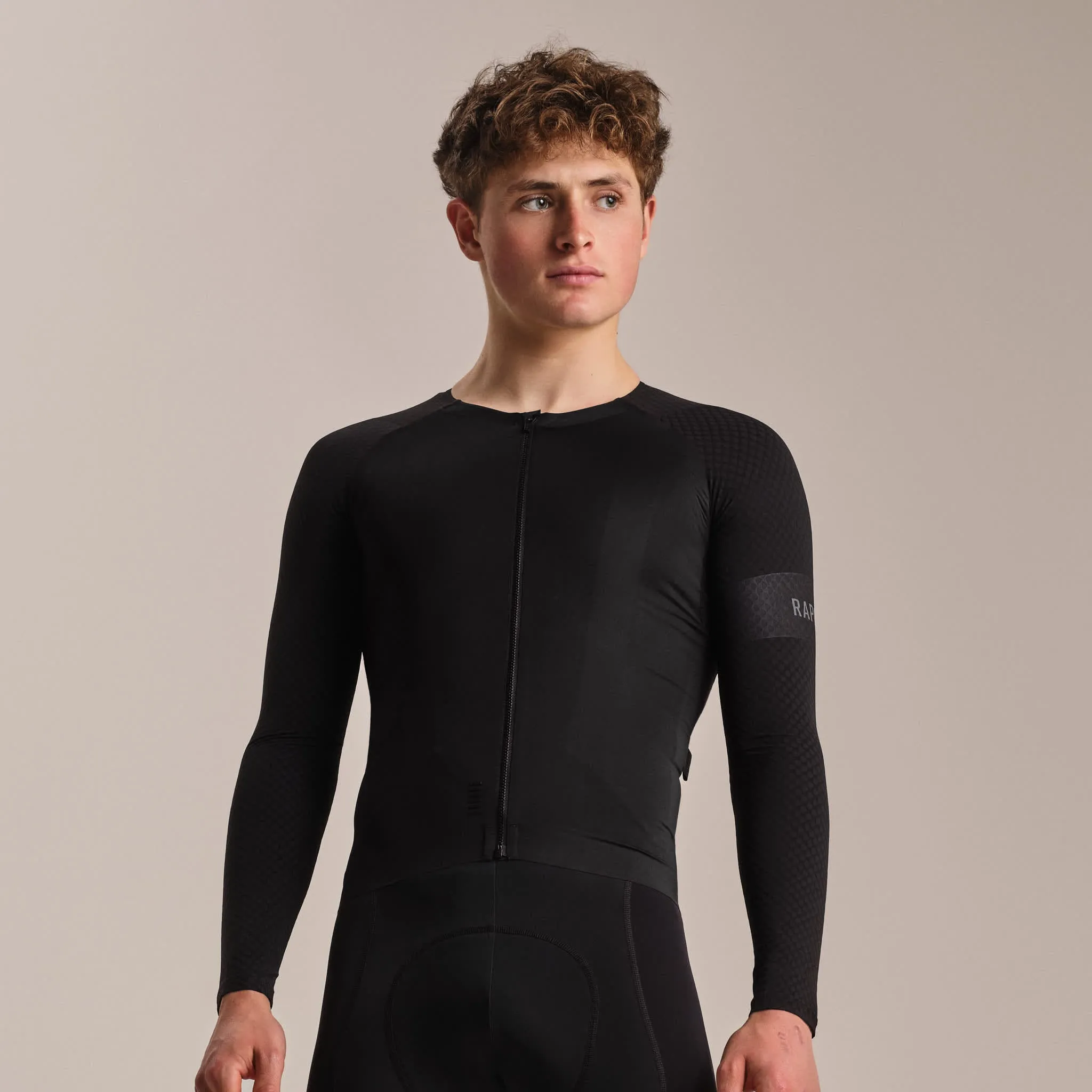 RAPHA Men's Pro Team Long Sleeve Aero Jersey - Black/Black - Próxima Reposición de Existencias - Image 7