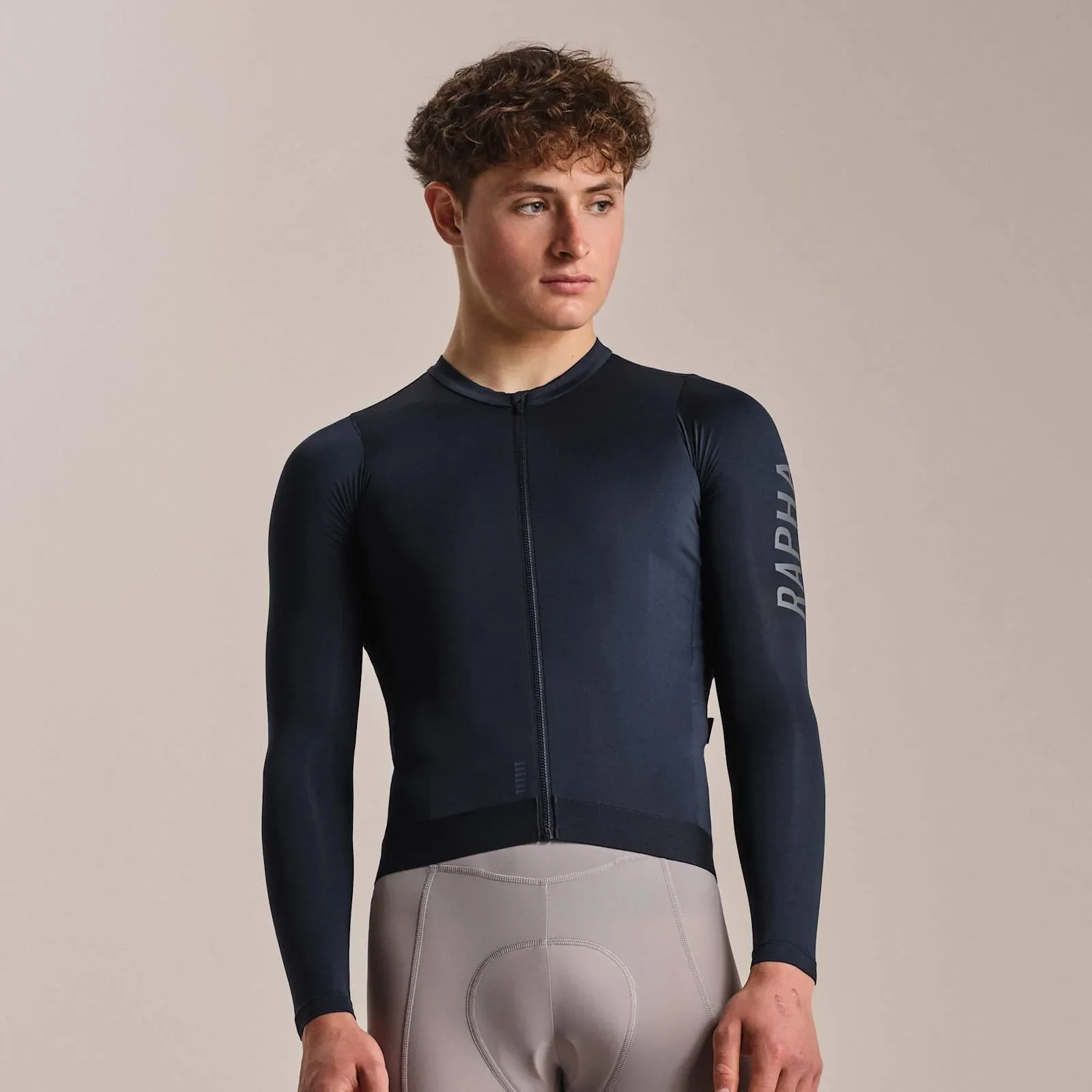 RAPHA Pro Team Long Sleeve Lightweight Jersey III - CAI Carbon/Dark Grey - Image 3