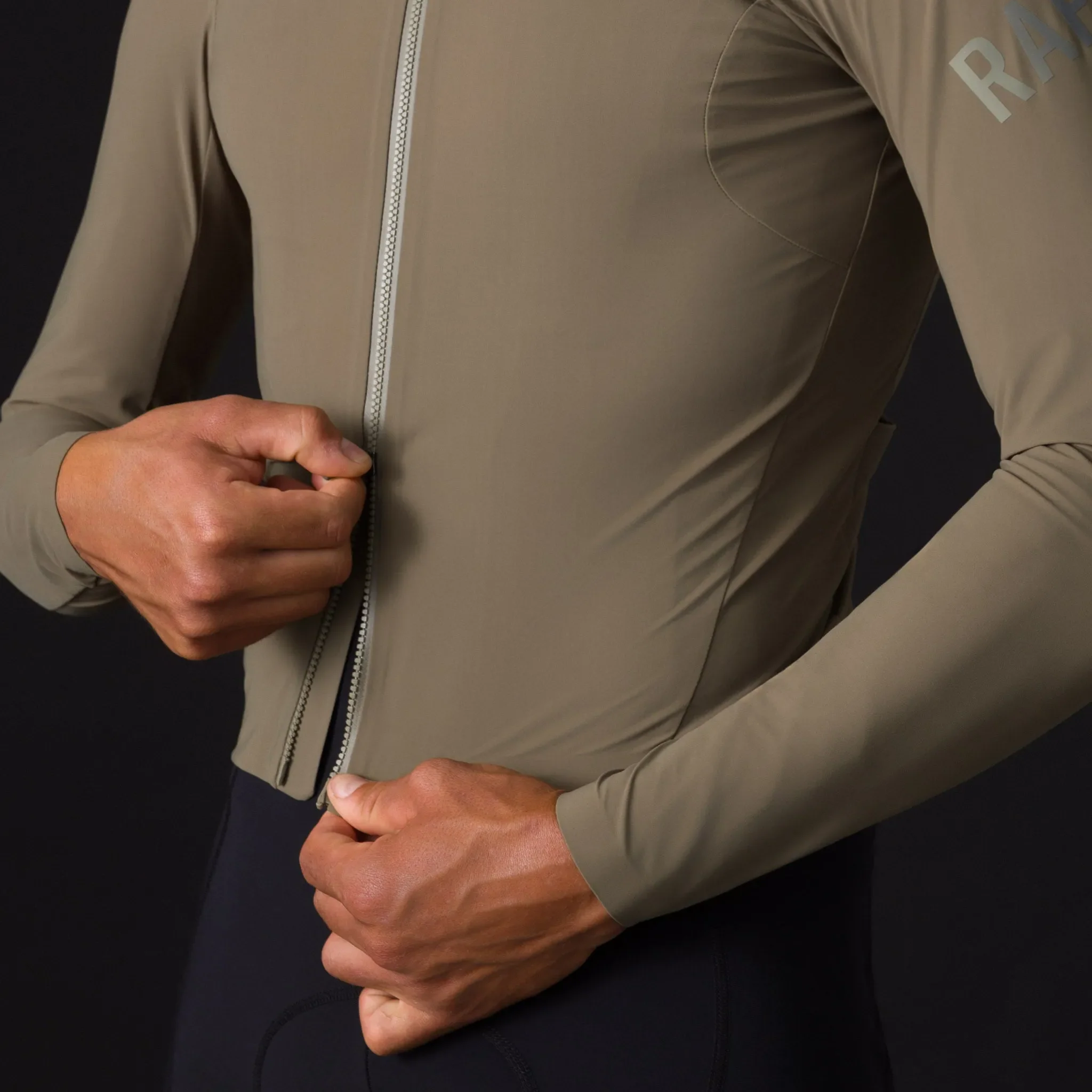 RAPHA Men's Pro Team Long Sleeve Shadow Jersey - Verde Musgo/Blanco - Image 5