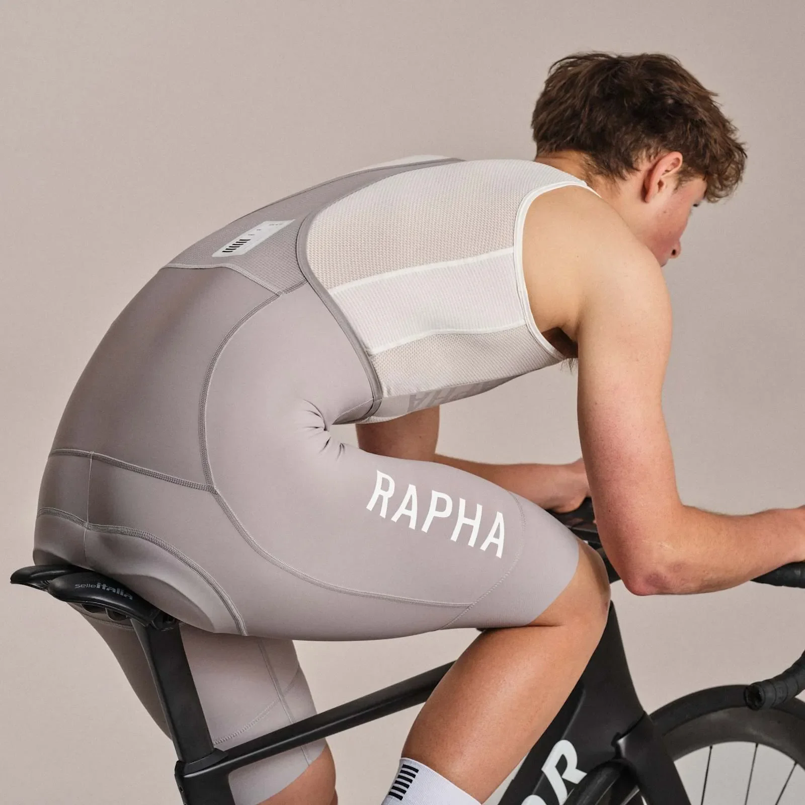 RAPHA  Men's Pro Team Training Bib Shorts II Regular - Smoky Silver/Smoky Silver - Image 6