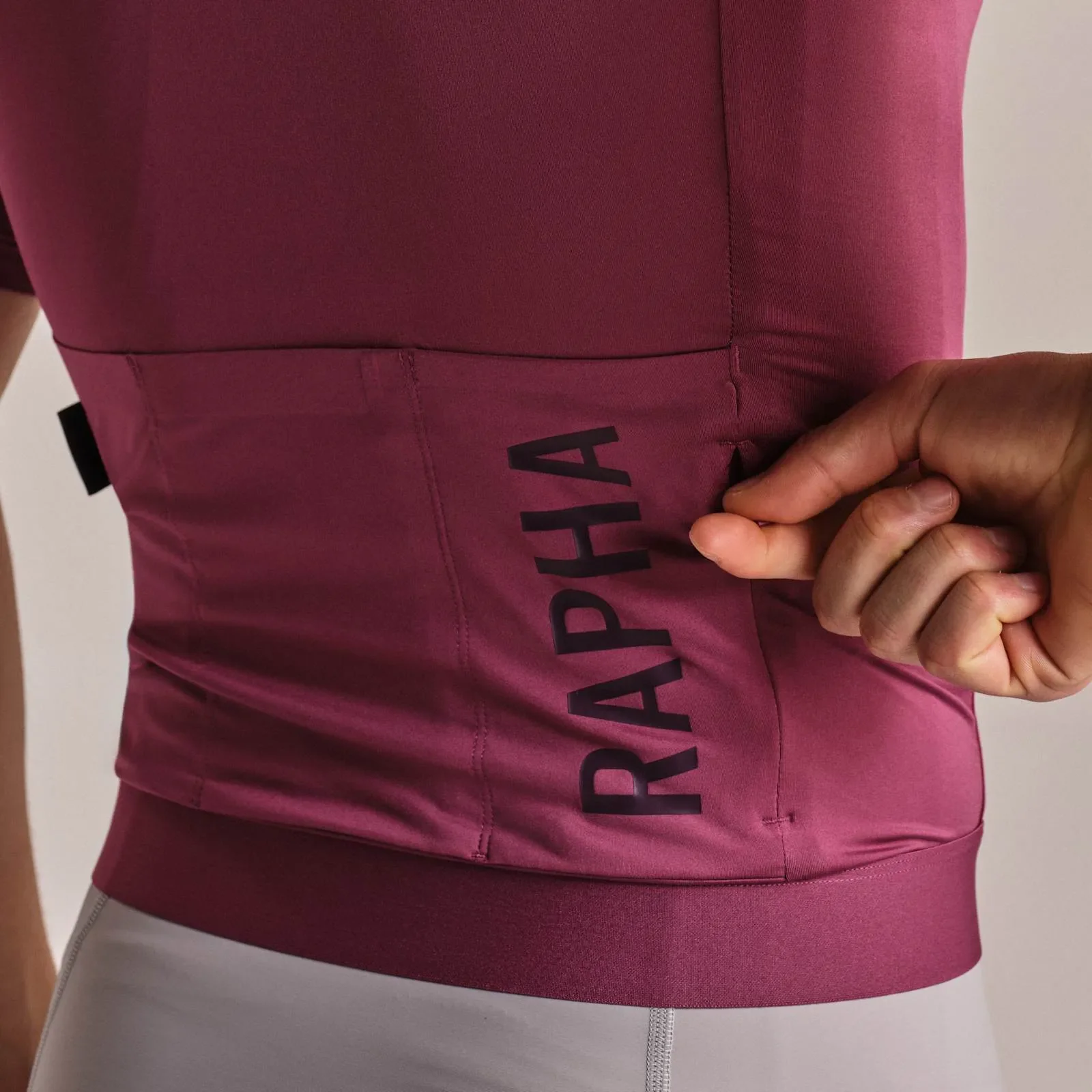 RAPHA  Men's Pro Team Training Jersey III - Raspberry/Plum - Image 6