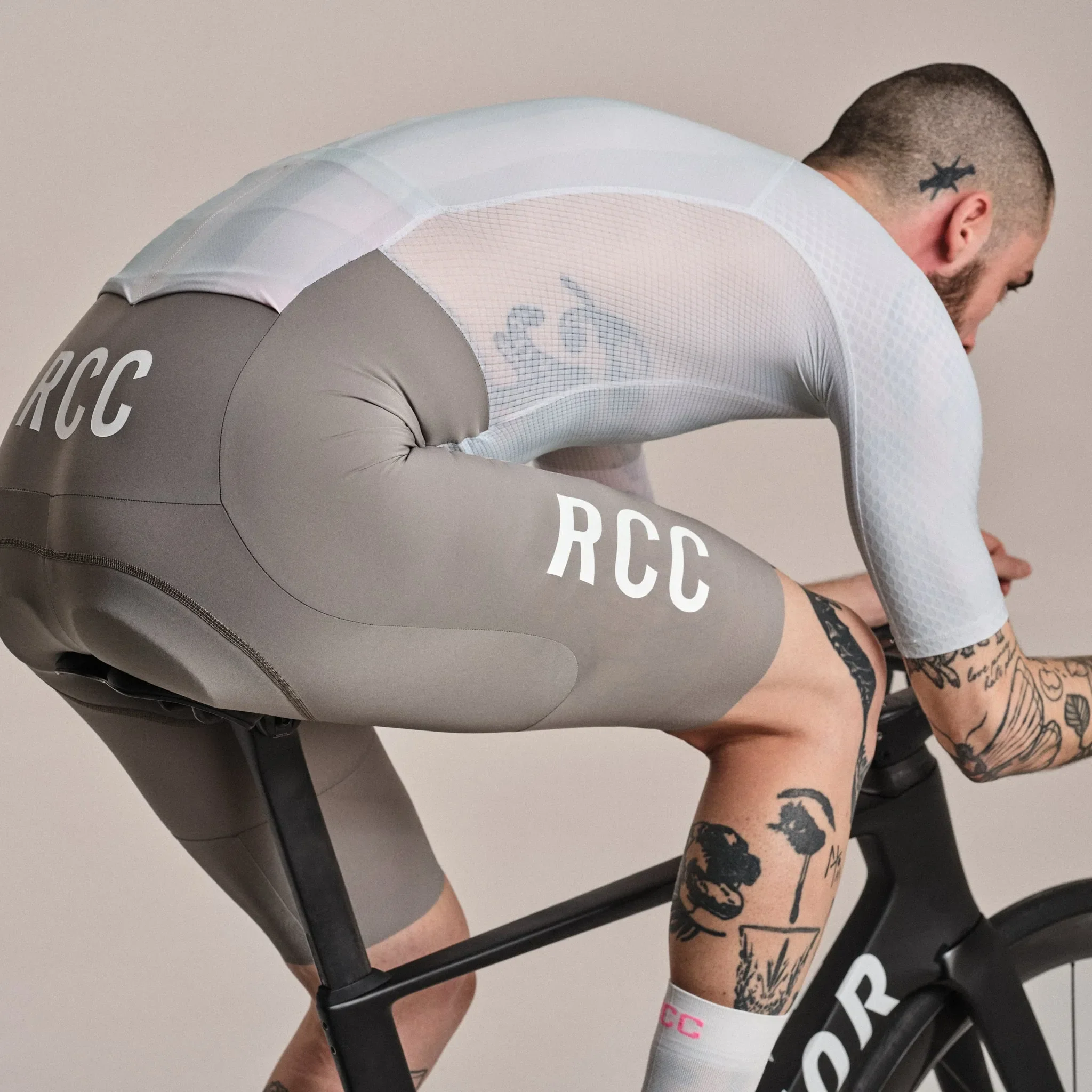 RAPHA Men's RCC Summer Roadsuit - Fog/Smoke - Image 6