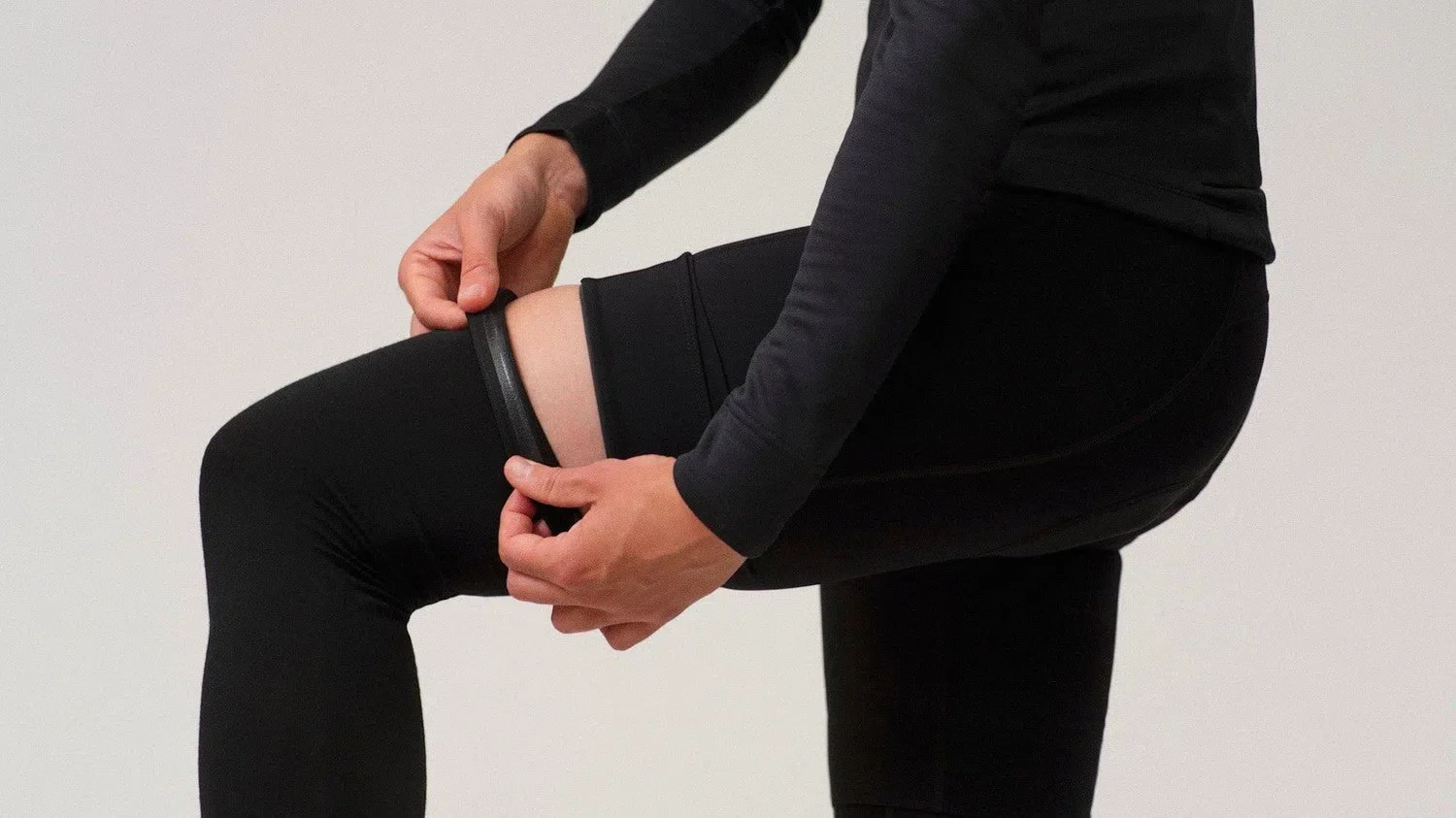 RAPHA Merino Leg Warmer - Black - Image 2