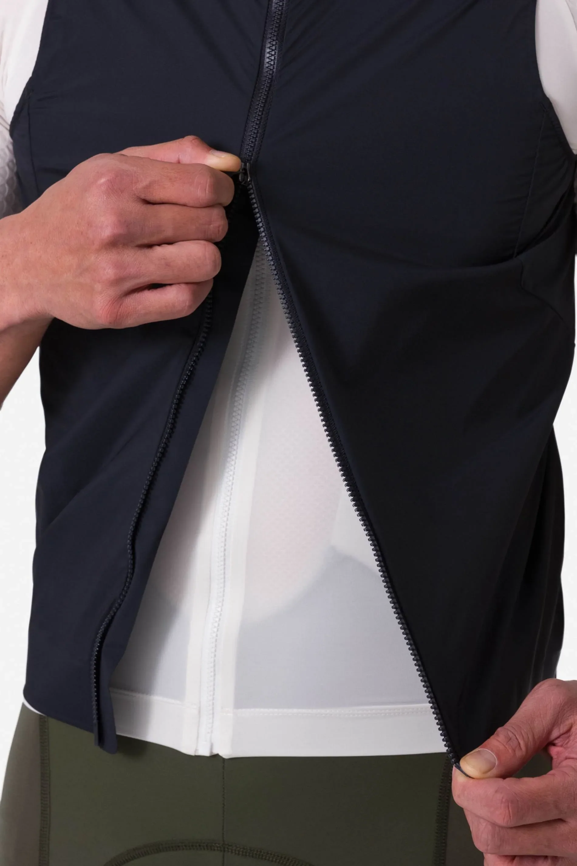 RAPHA Pro Team Gilet II - ASE Black/Silver - Image 4