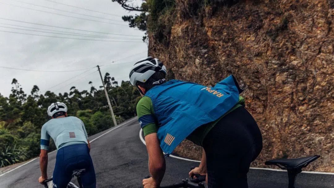 RAPHA Pro Team Lightweight Gilet - SBA Light Blue - Image 6