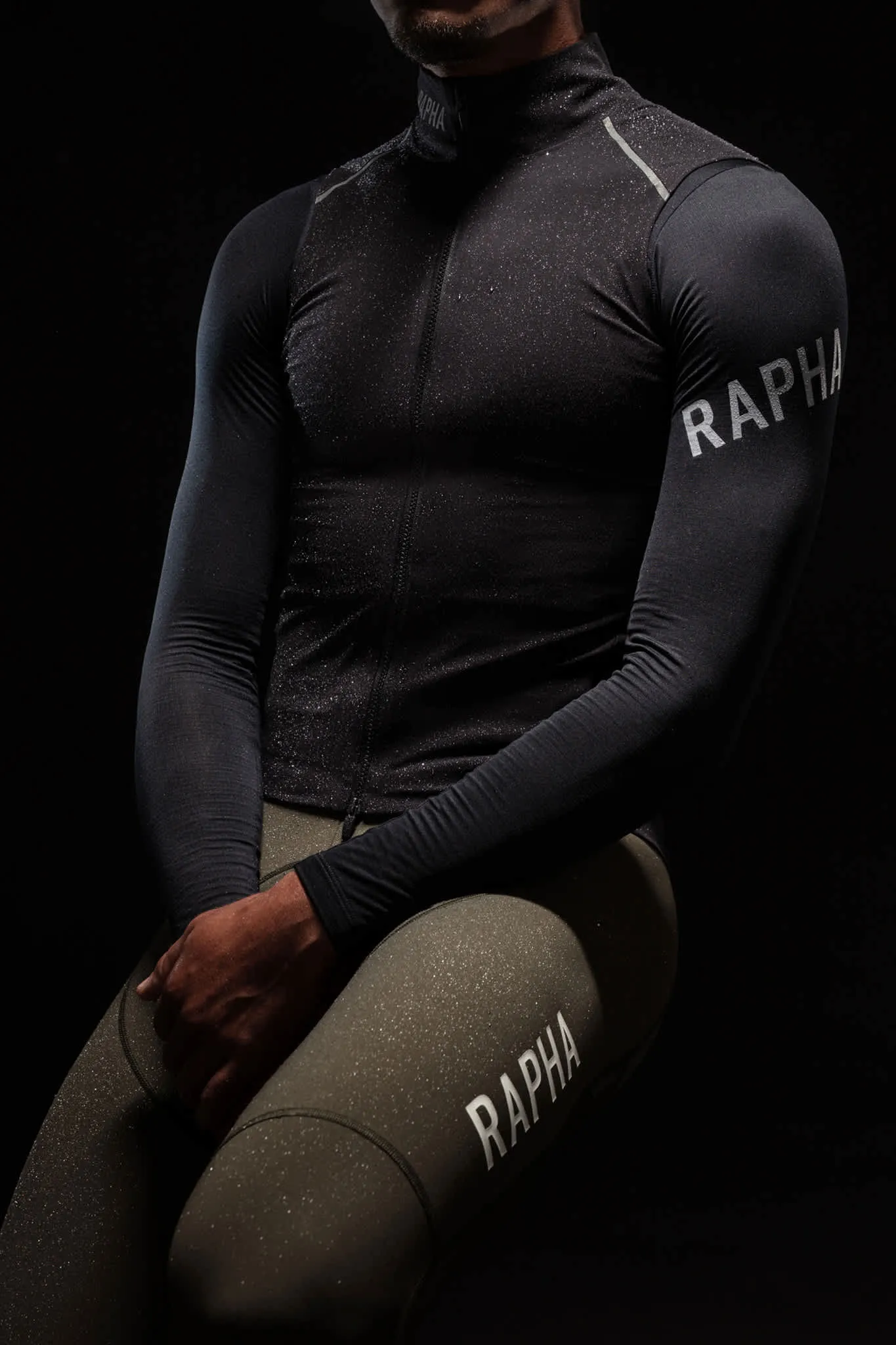RAPHA Pro Team Shadow Gilet - ASE Black Silver - Image 5