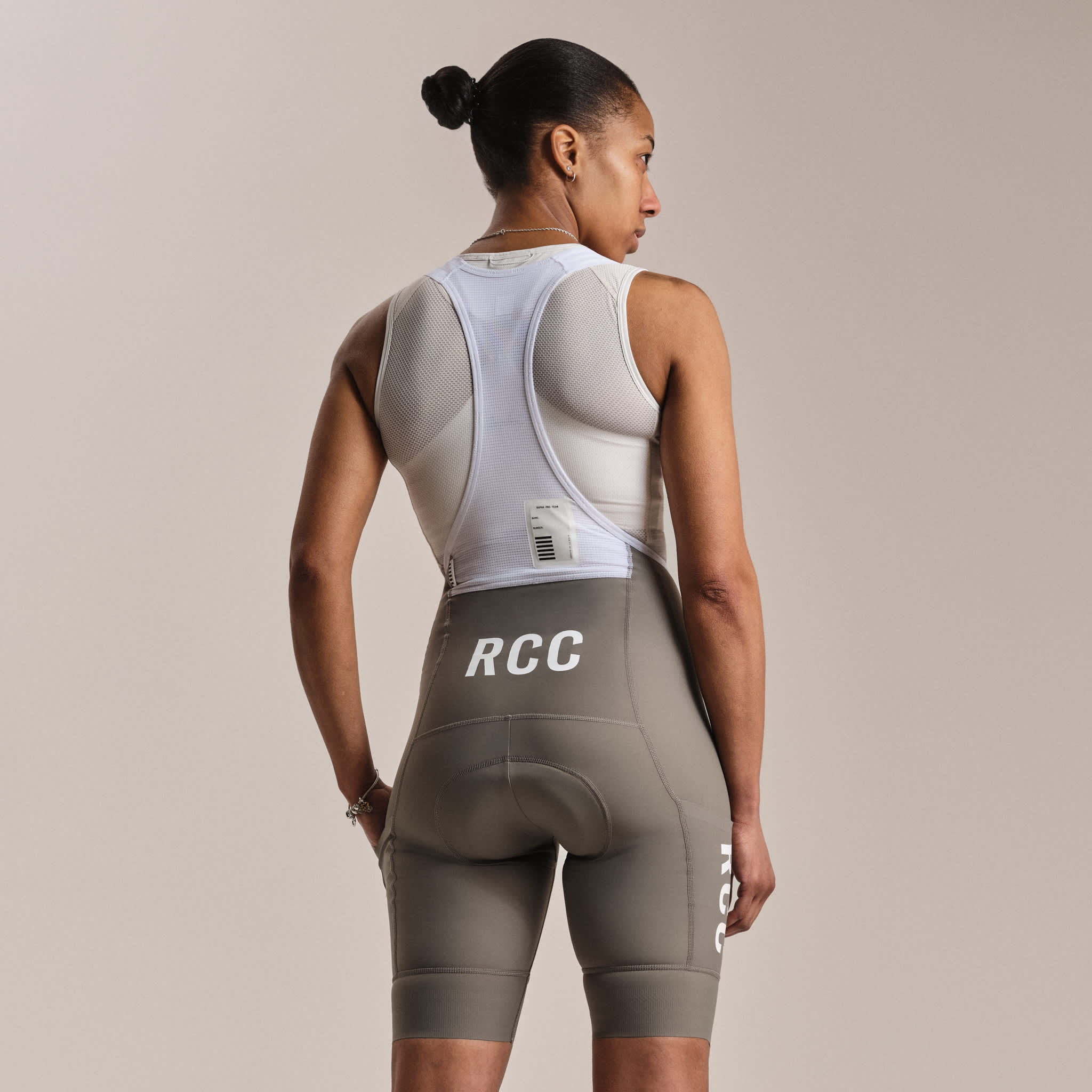 RAPHA RCC Pro Team Women Cargo Bib Shorts - Smoke/White - Image 5