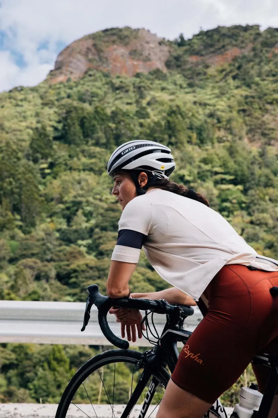 RAPHA Classic Women Bib Shorts - Brick/Mustard - Image 4