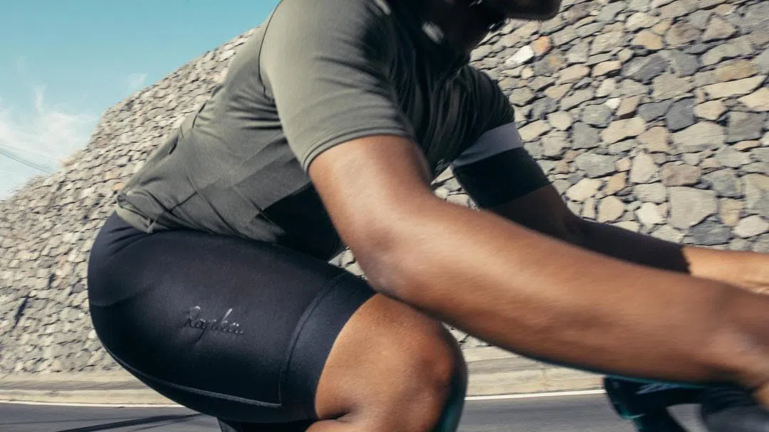 RAPHA Core Women Bib Shorts - DNW Dark Navy/White - Image 3