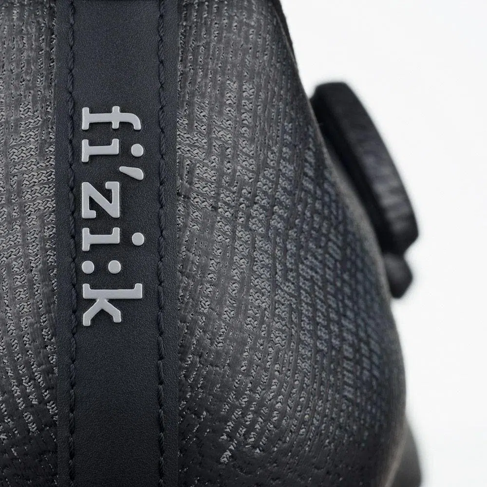 FIZIK Road Cycling Shoes R1 Vento Infinito Knit Carbon 2 - Black/Black - Image 7