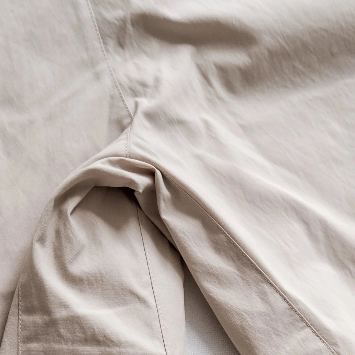 SILENCIOSA Light Shorts - Beige - Image 4